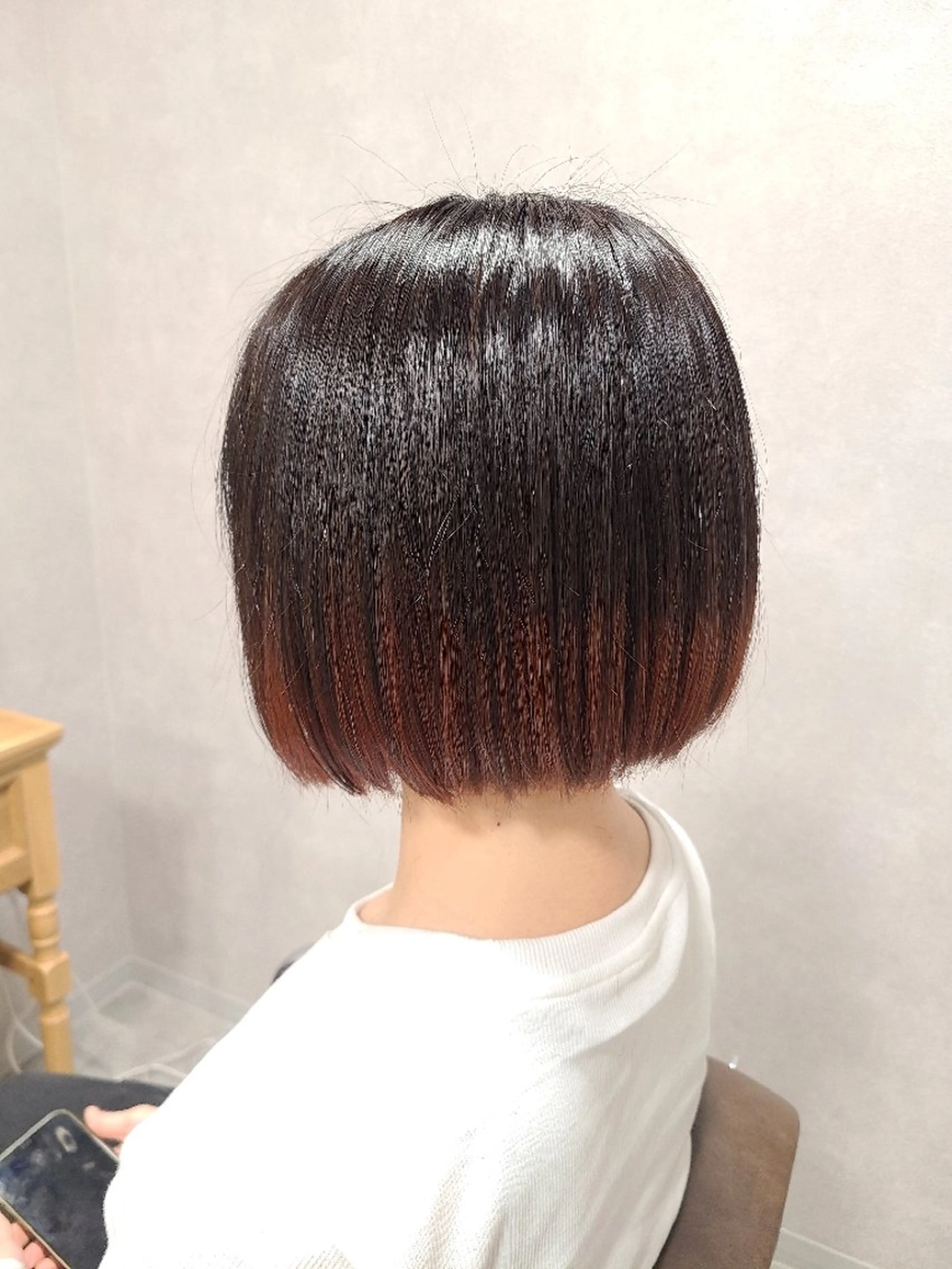 ショート カラー 切りっぱなしボブ ボブ 桐島 令奈のヘアスタイル