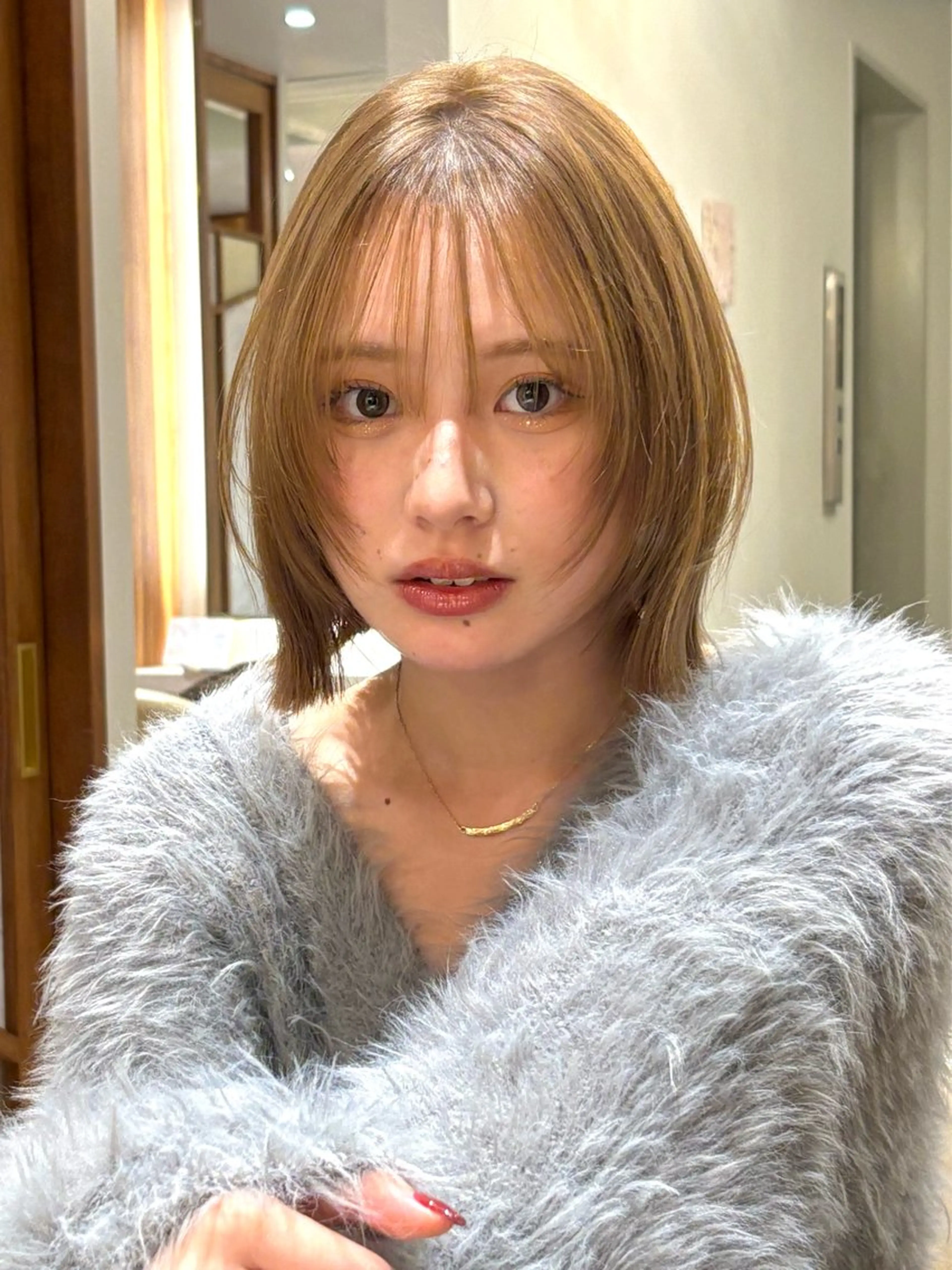 お顔まわりカット+ブリーチ無しWカラー+トリートメントの写真