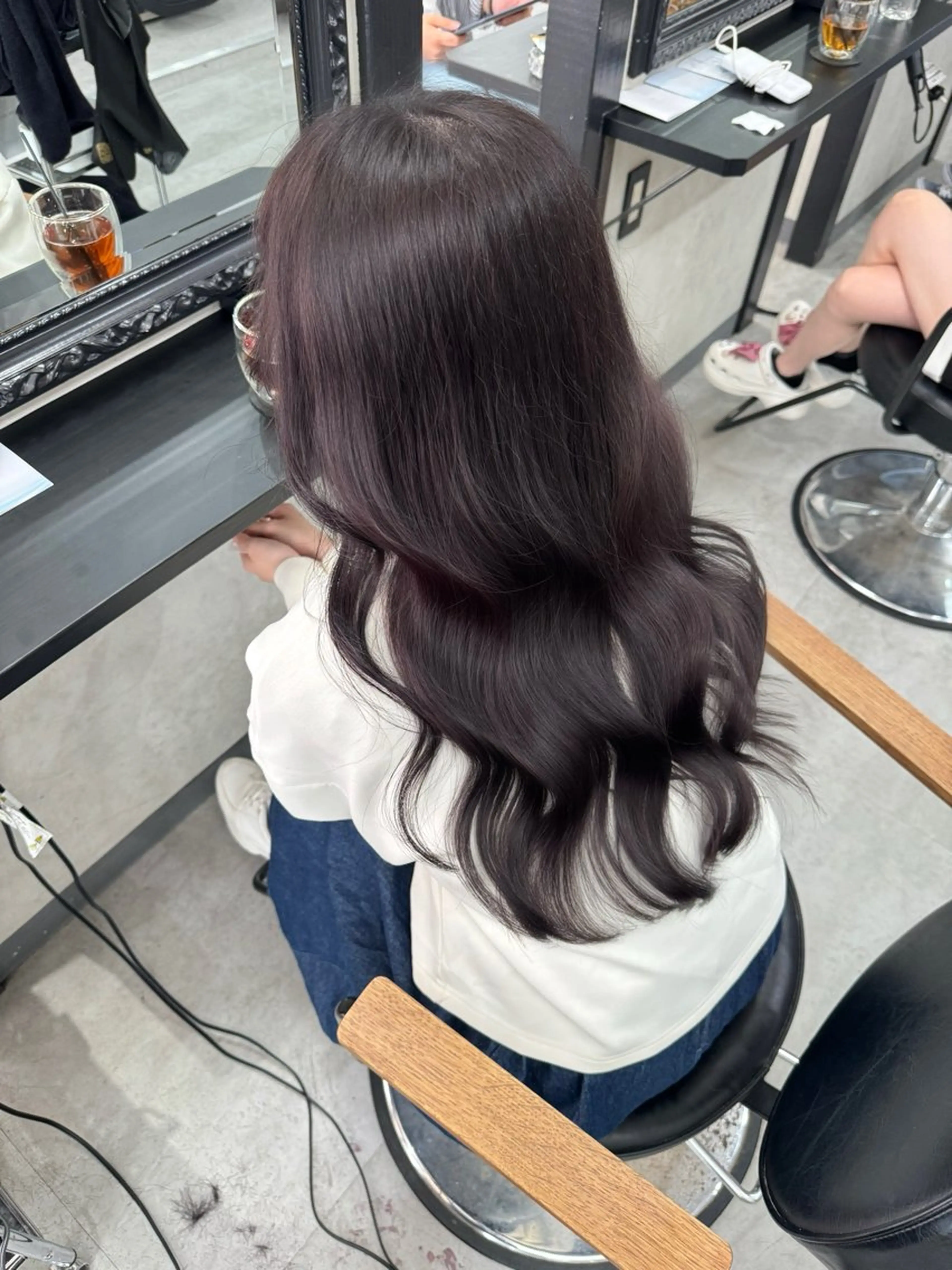 ロング カラー ベージュカラー ブリーチ 透明感カラー グレージュ ラベンダーカラー ヘアカラー esu 心斎橋店所属・mana／ブリーチ なし／ベージュ／暖色のヘアスタイル