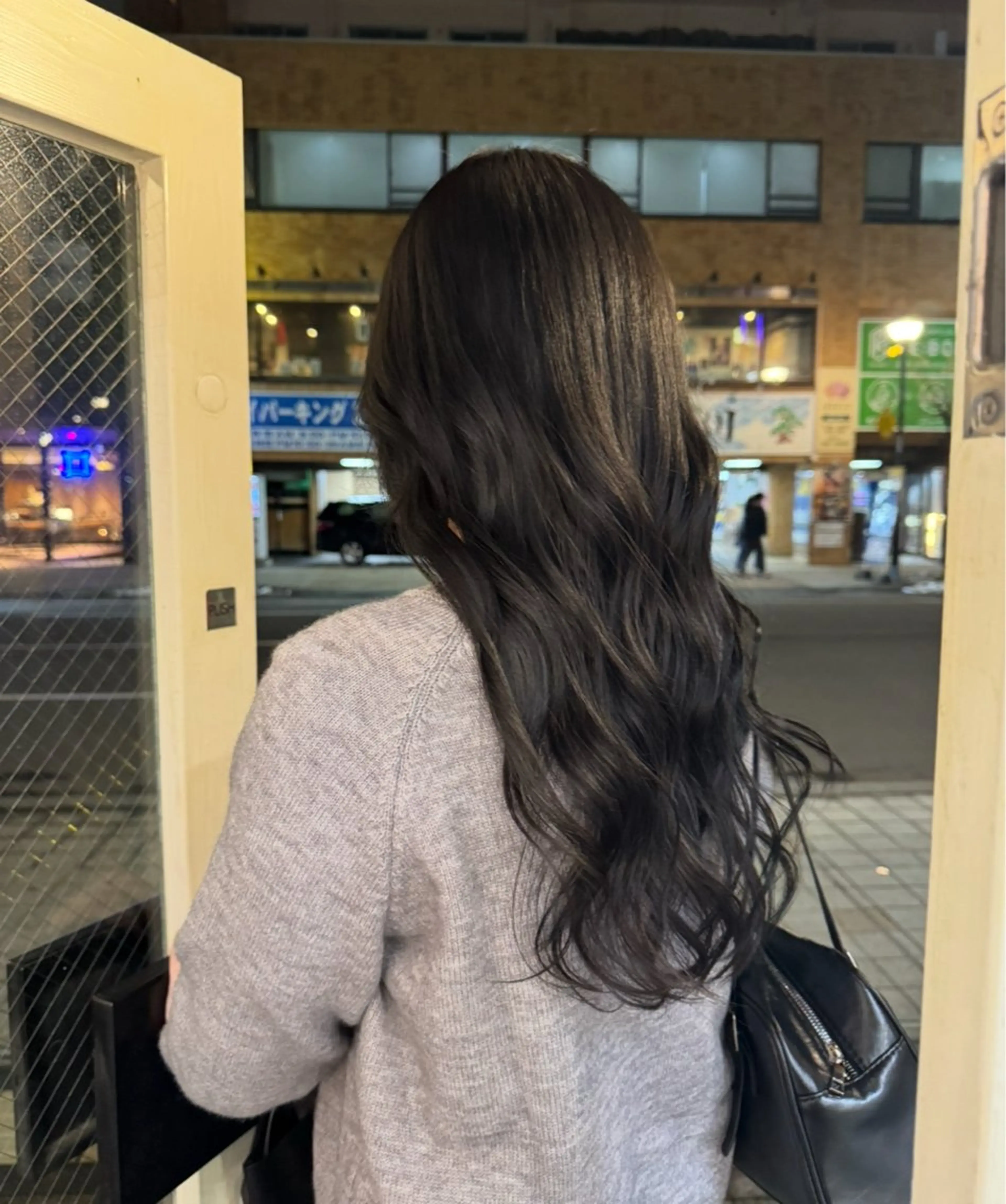 カラー 阿部 ことみのヘアスタイル
