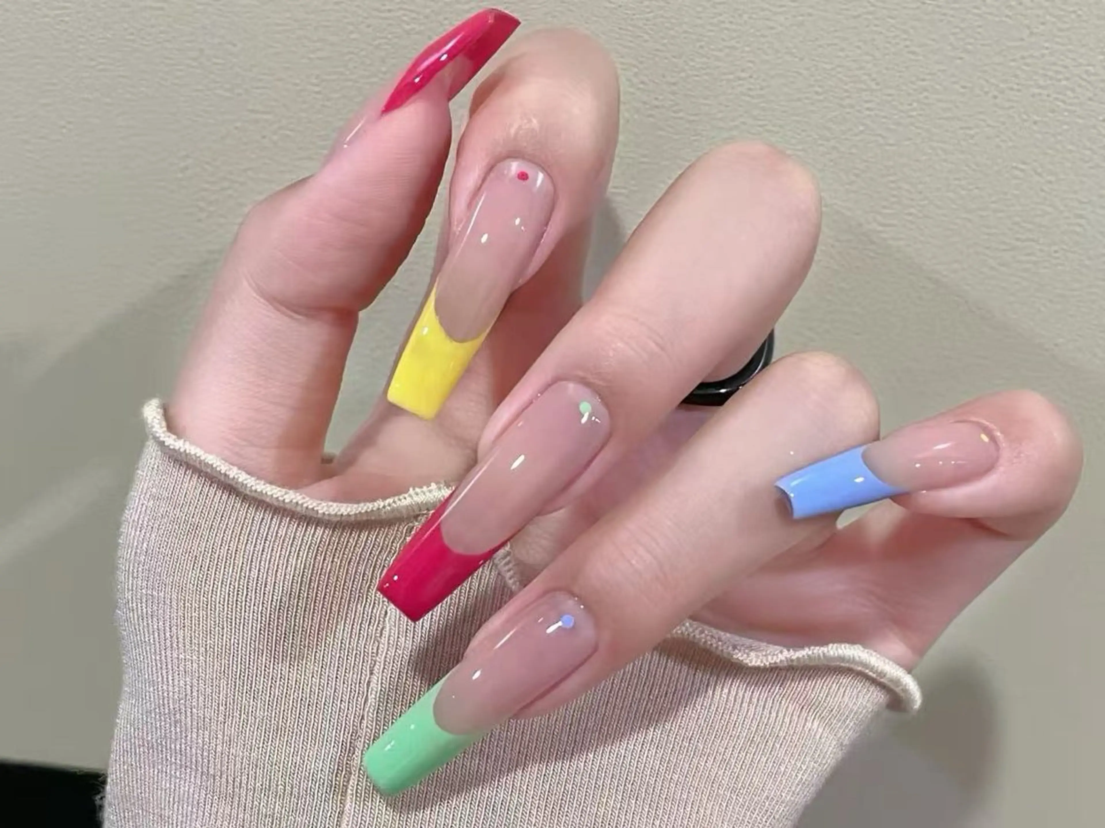 ネイル ブルー フレンチネイル グリーン 赤色 ハンドネイル ハンドケア darkhoney 池袋💅のネイルデザイン
