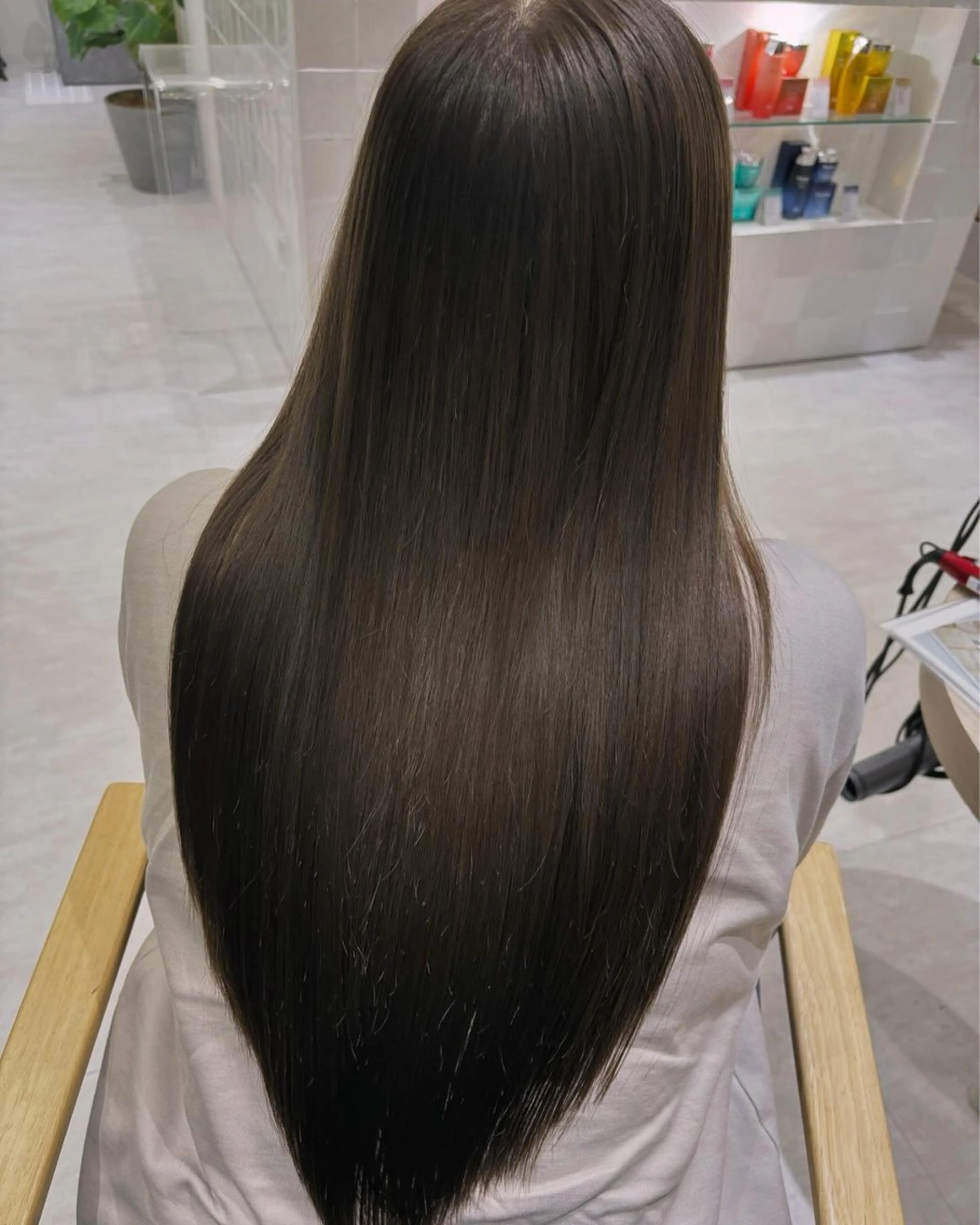ロング カット ヘアカラー トリートメント Asumi 髪質改善のヘアスタイル