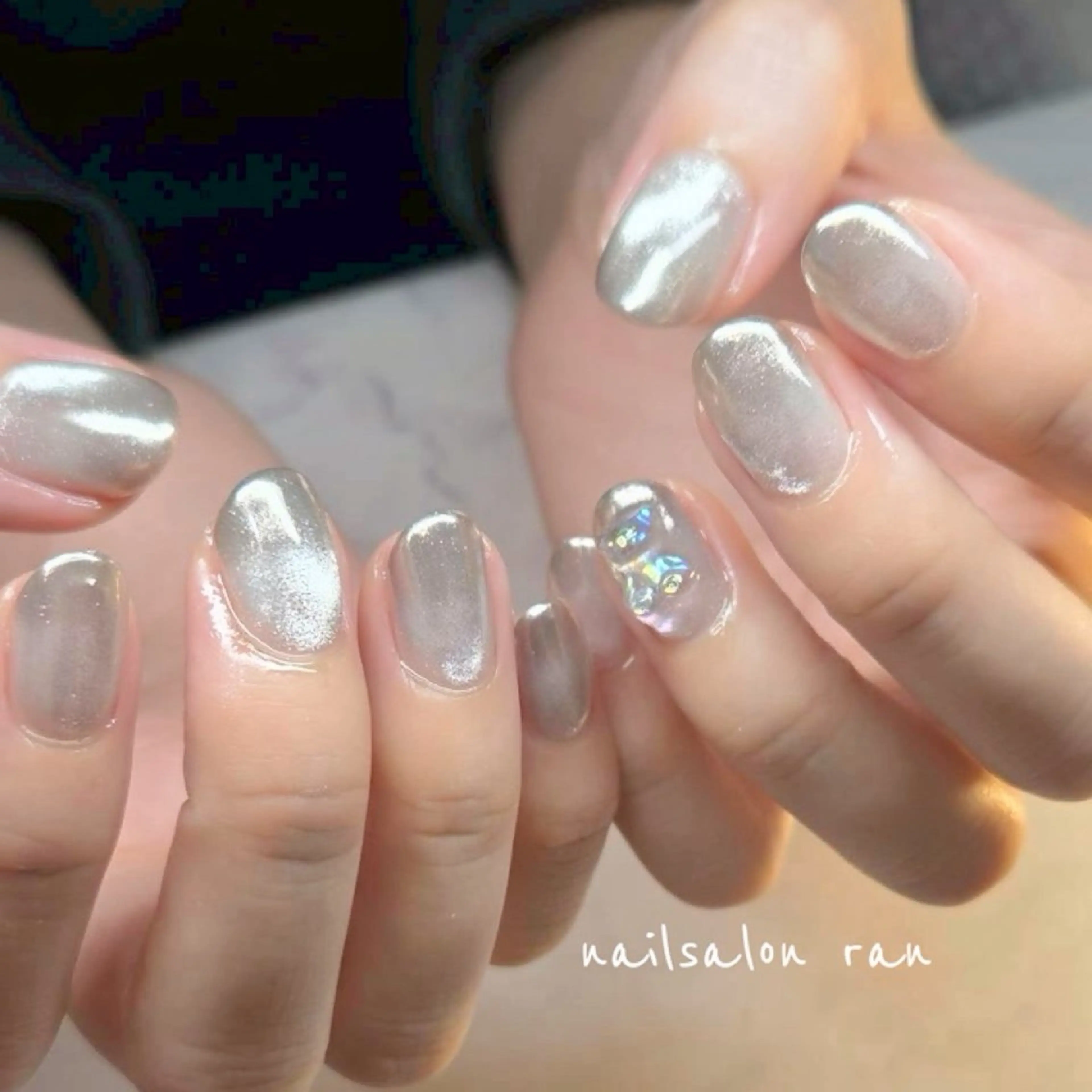 ネイル グラデーション マグネットネイル ミラーネイル ハンドネイル ハンドケア nailsalon ranのネイルデザイン