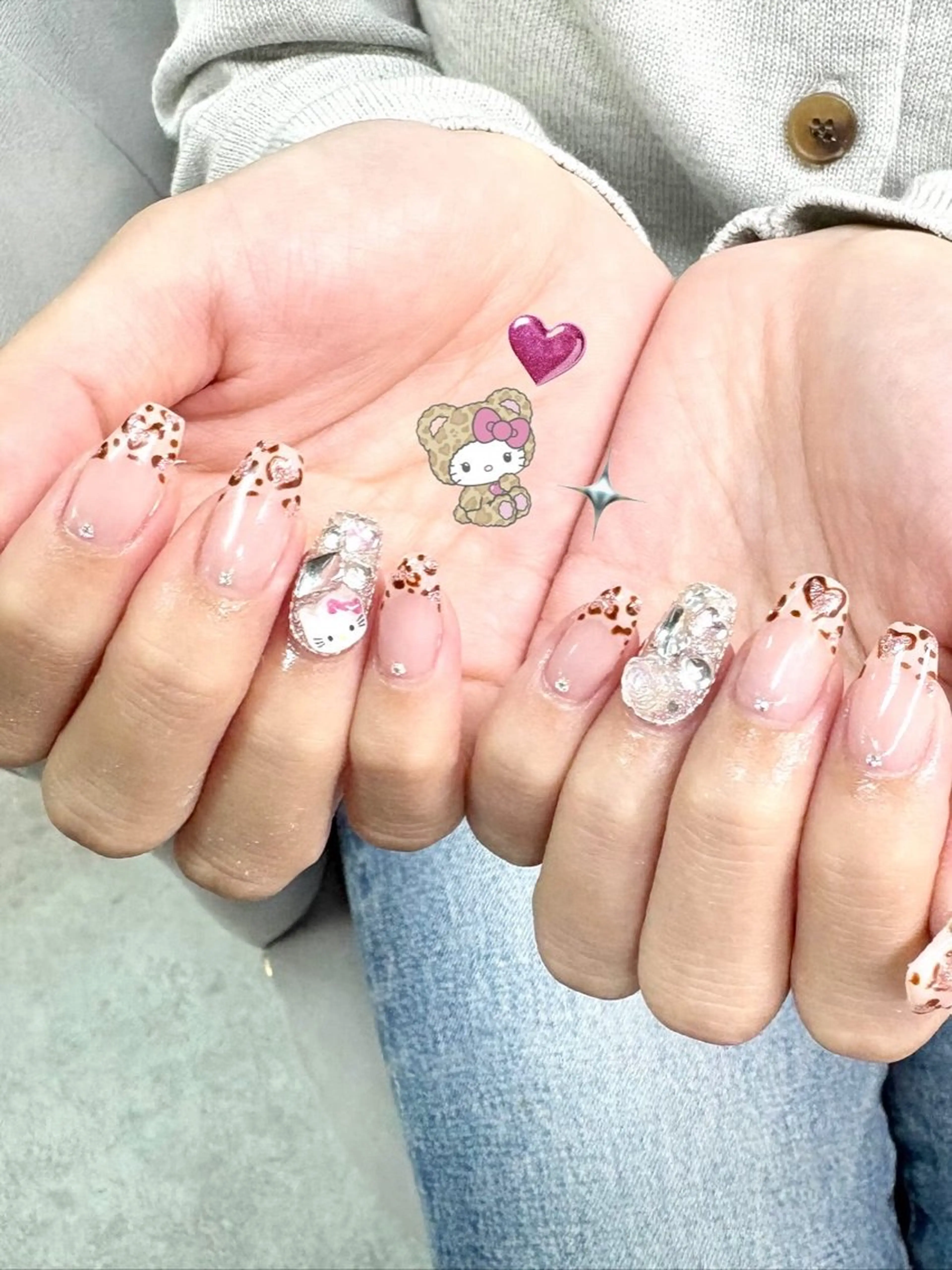 ネイル アニマル柄 アートネイル フレンチネイル 持ち込み Nailsalon mui.所属・中家 亜紗子のネイルデザイン