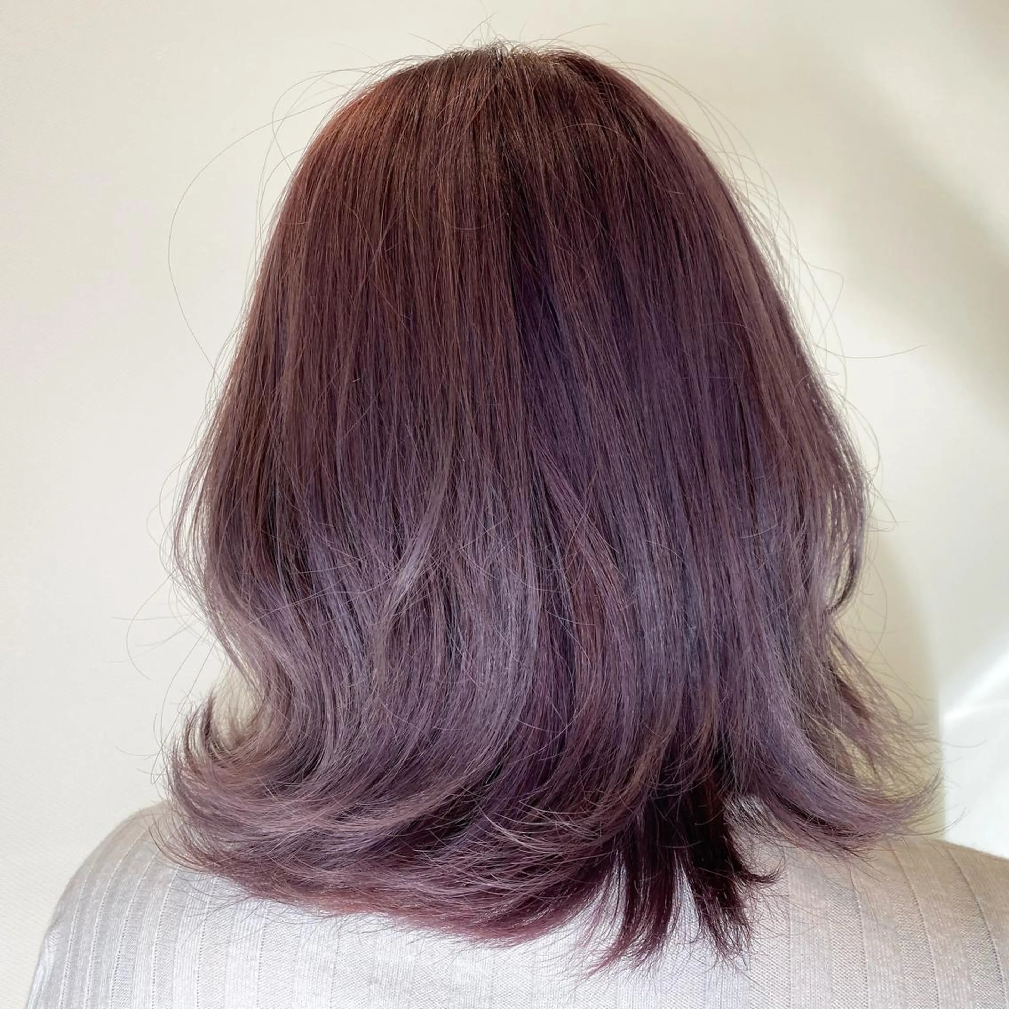 ミディアム カラー 【育休中】EARTH 荒井店HARUNAのヘアスタイル