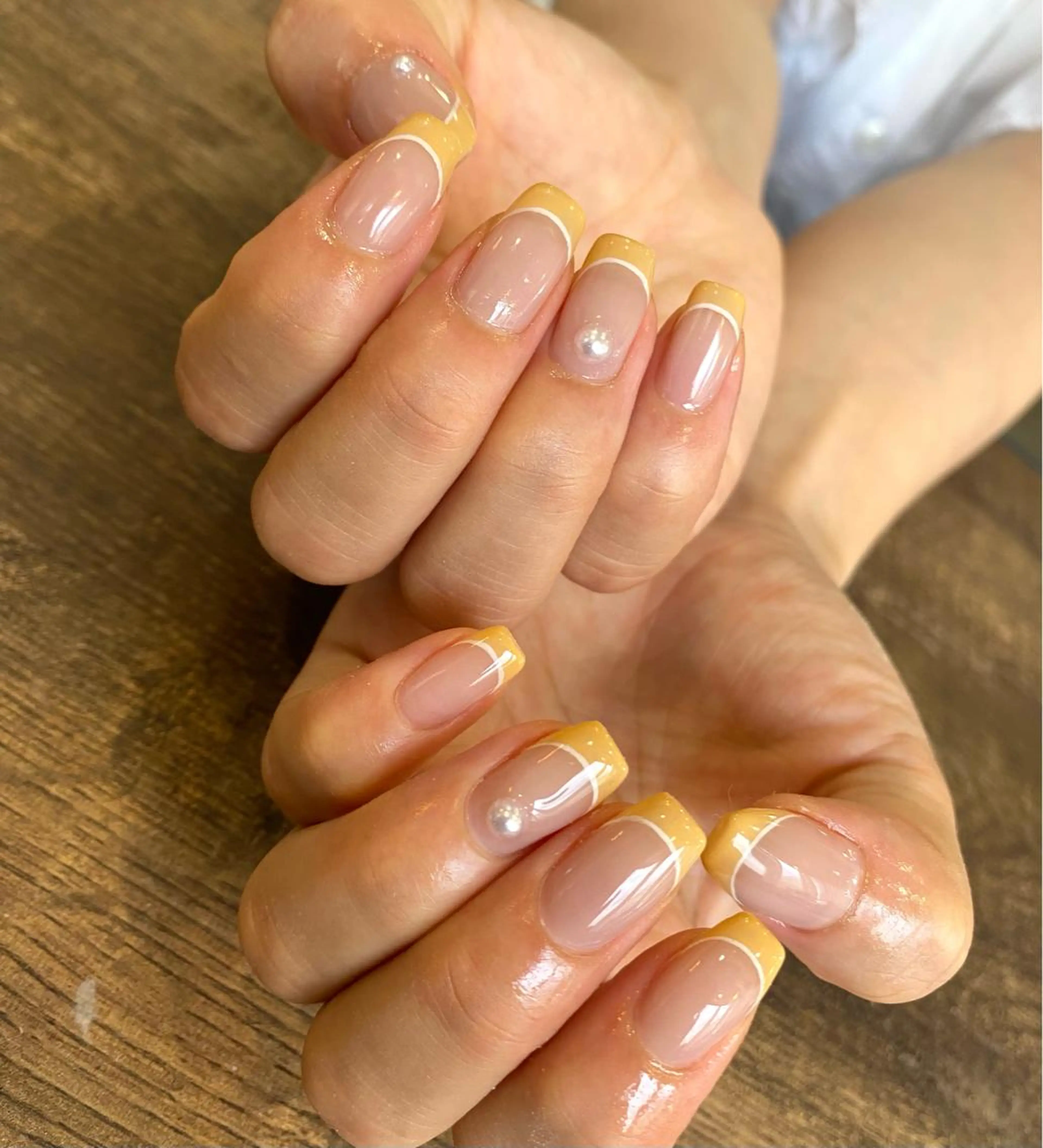 ネイル フレンチネイル ハンドネイル Cleo伏見店🌿 Momokaのネイルデザイン