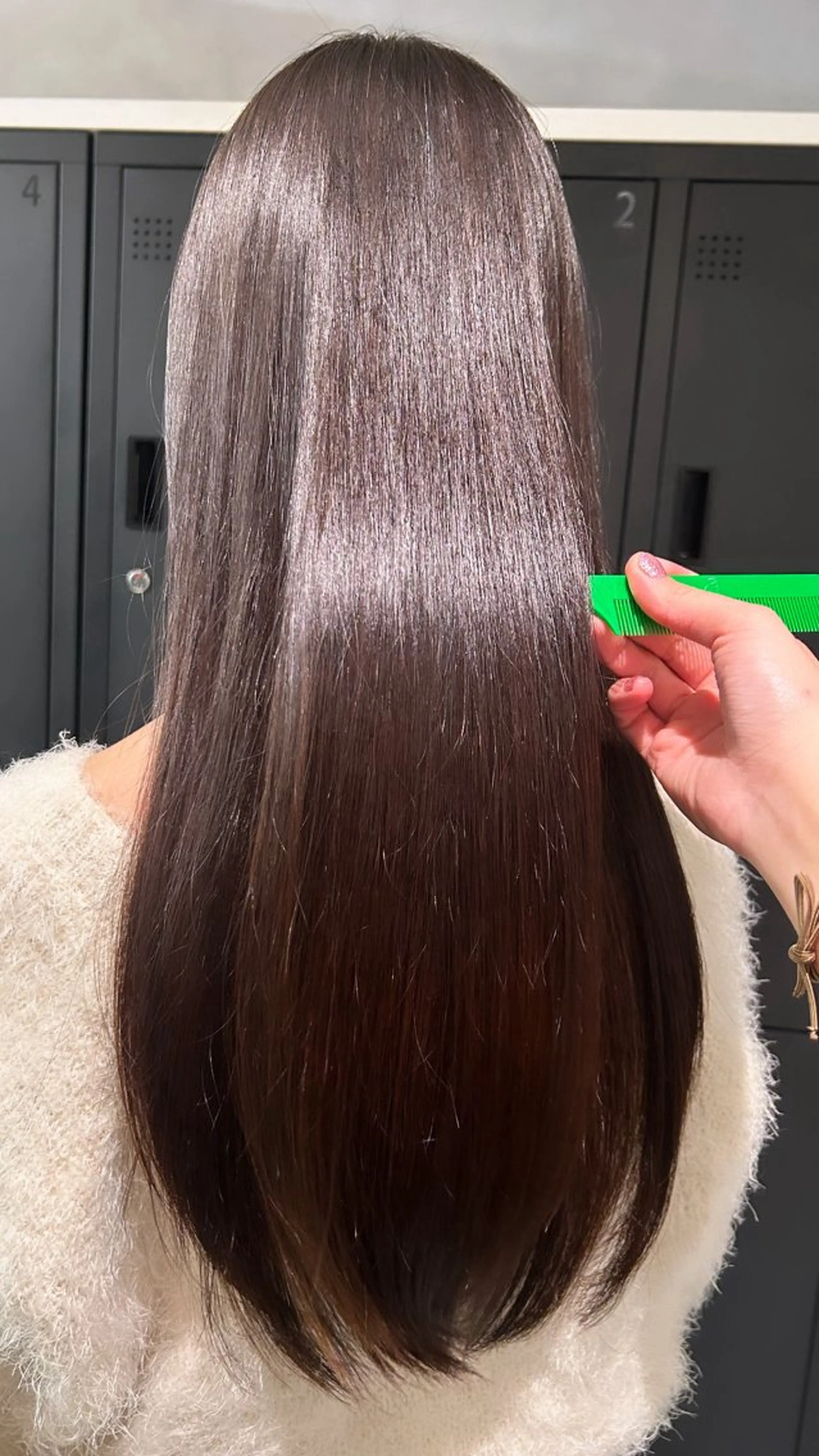 ミディアム ミディアムパーマ 髪質改善 縮毛矯正 諸井 芽のヘアスタイル