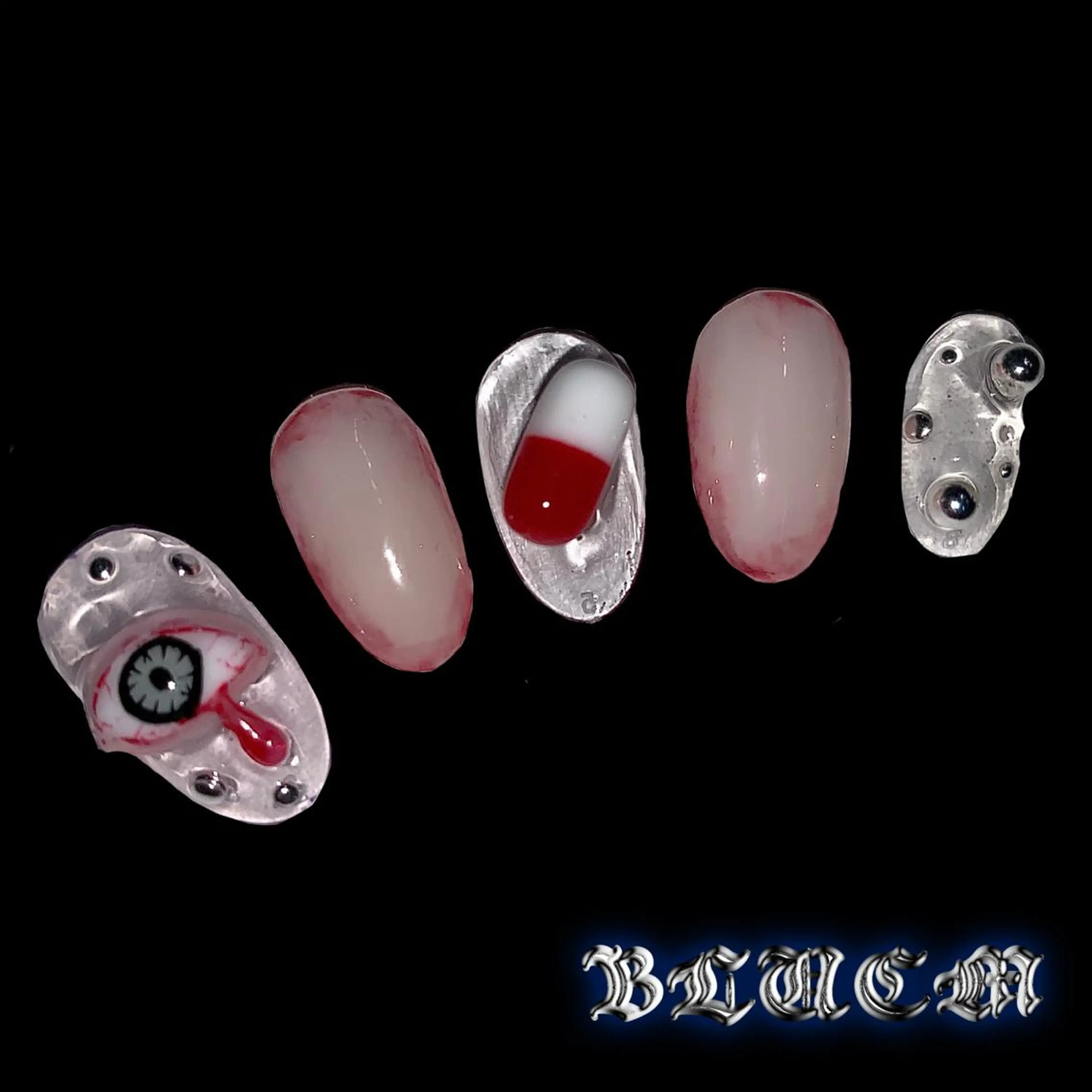 ネイル BLUEM なな🐶のネイルデザイン