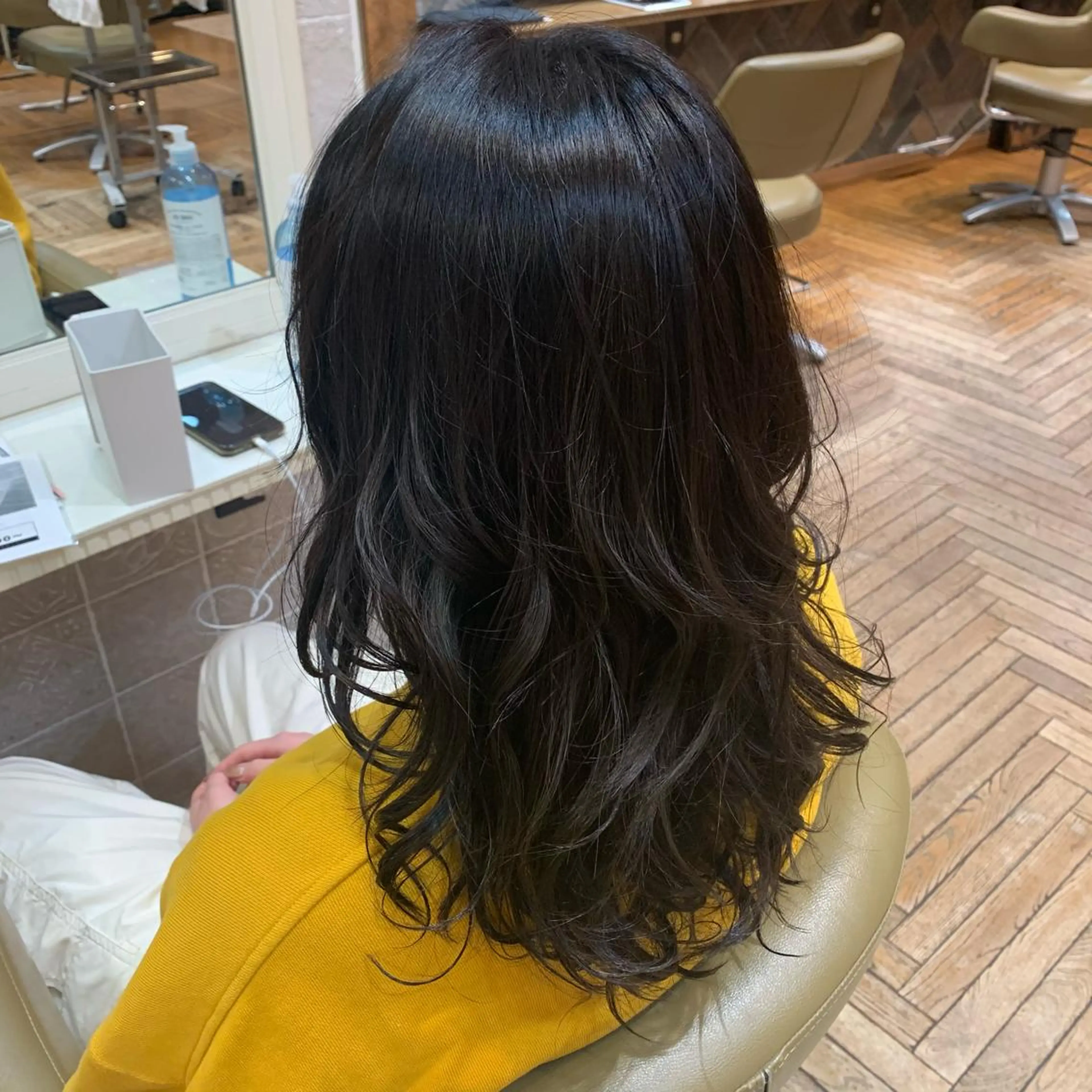 セミロング カラー アッシュ 透明感カラー ごとう さなのヘアスタイル
