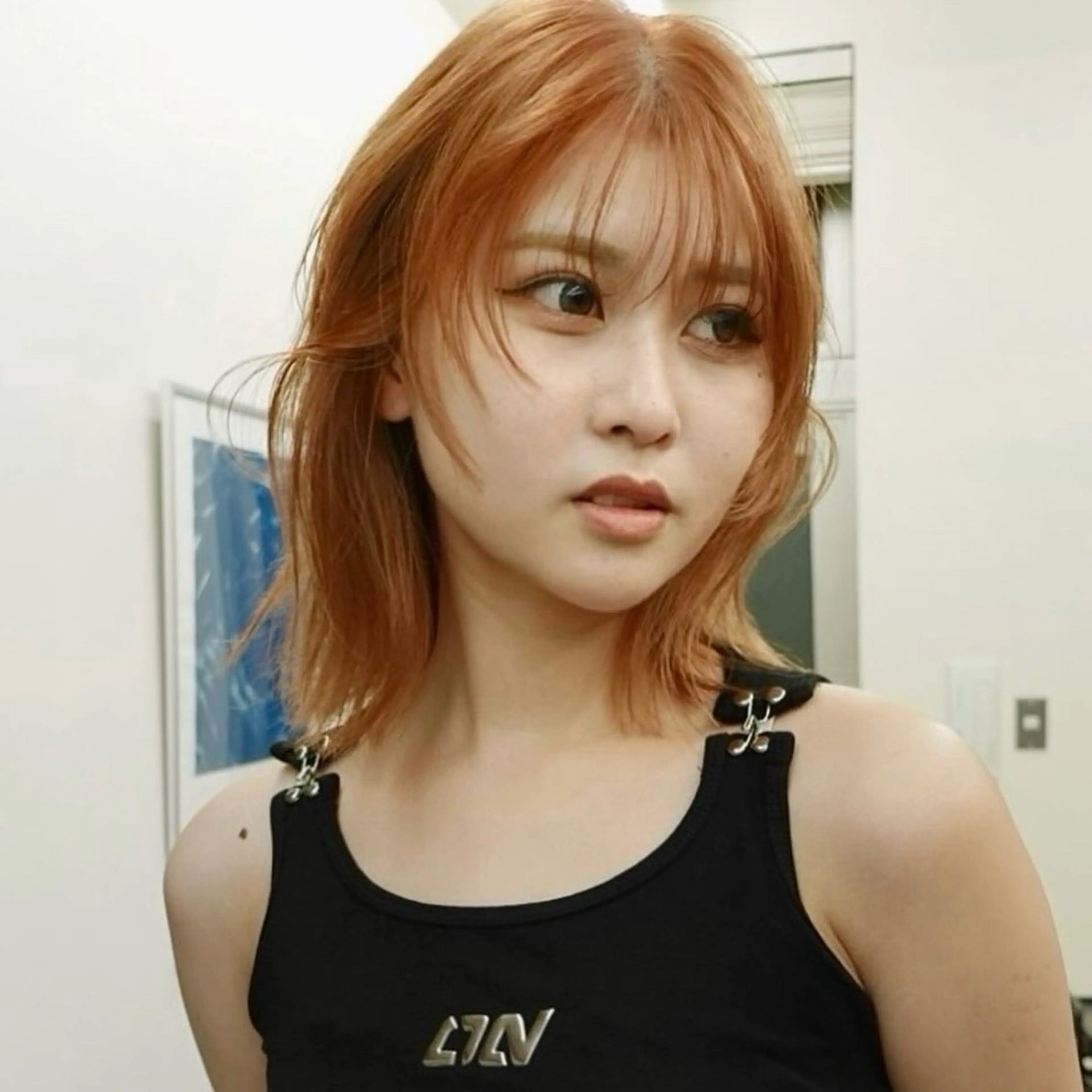 ミディアム カラー ブリーチ ブロンド ケアブリーチ 透明感カラー ダブルカラー カット ヘアカラー トリートメント ニュアンスレイヤー ハイトーンカラーのヘアスタイル