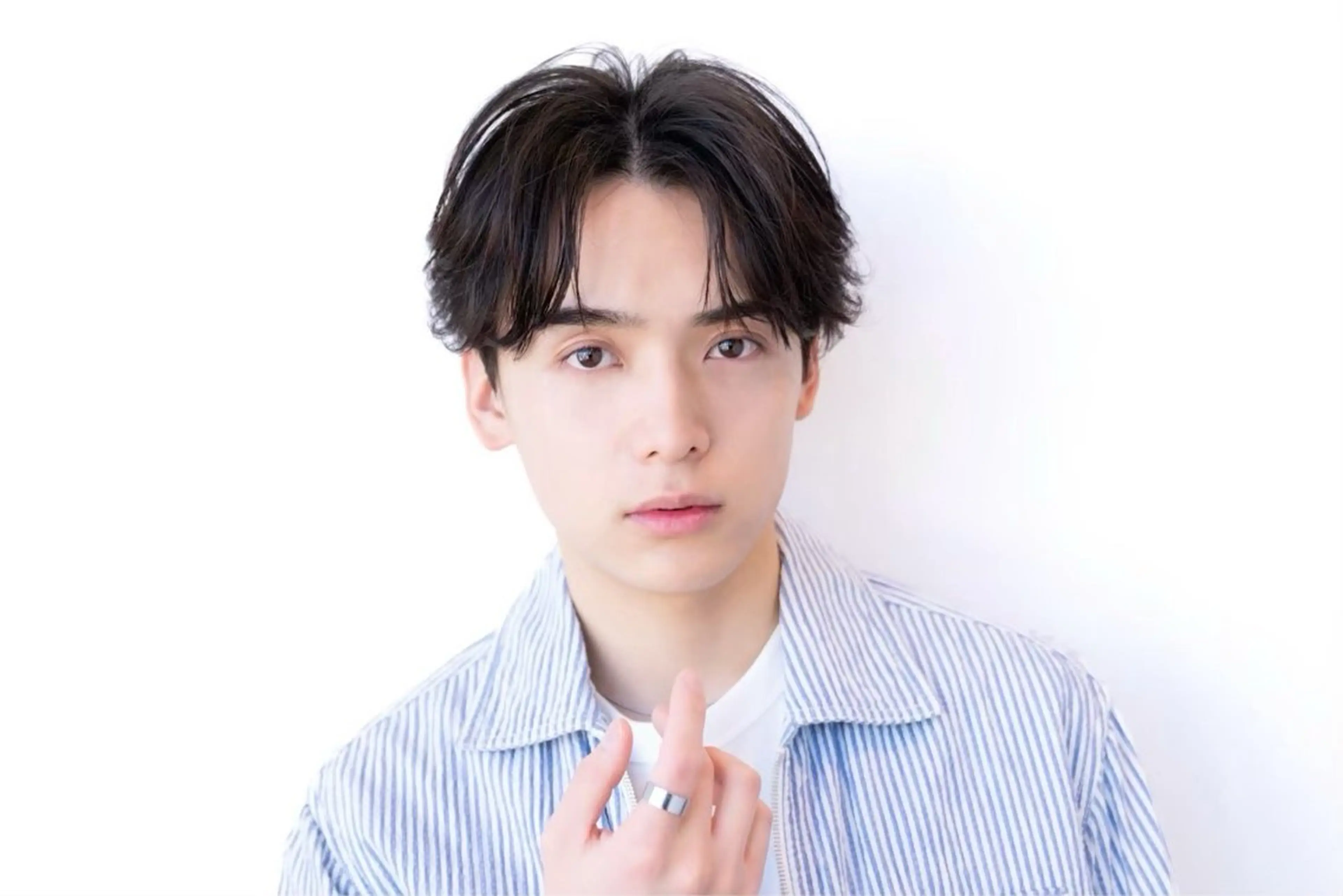 ショート メンズ センターパート 学生（メンズ向け） 学生 韓国ヘア顔周りカット そーた/渋谷駅のヘアスタイル