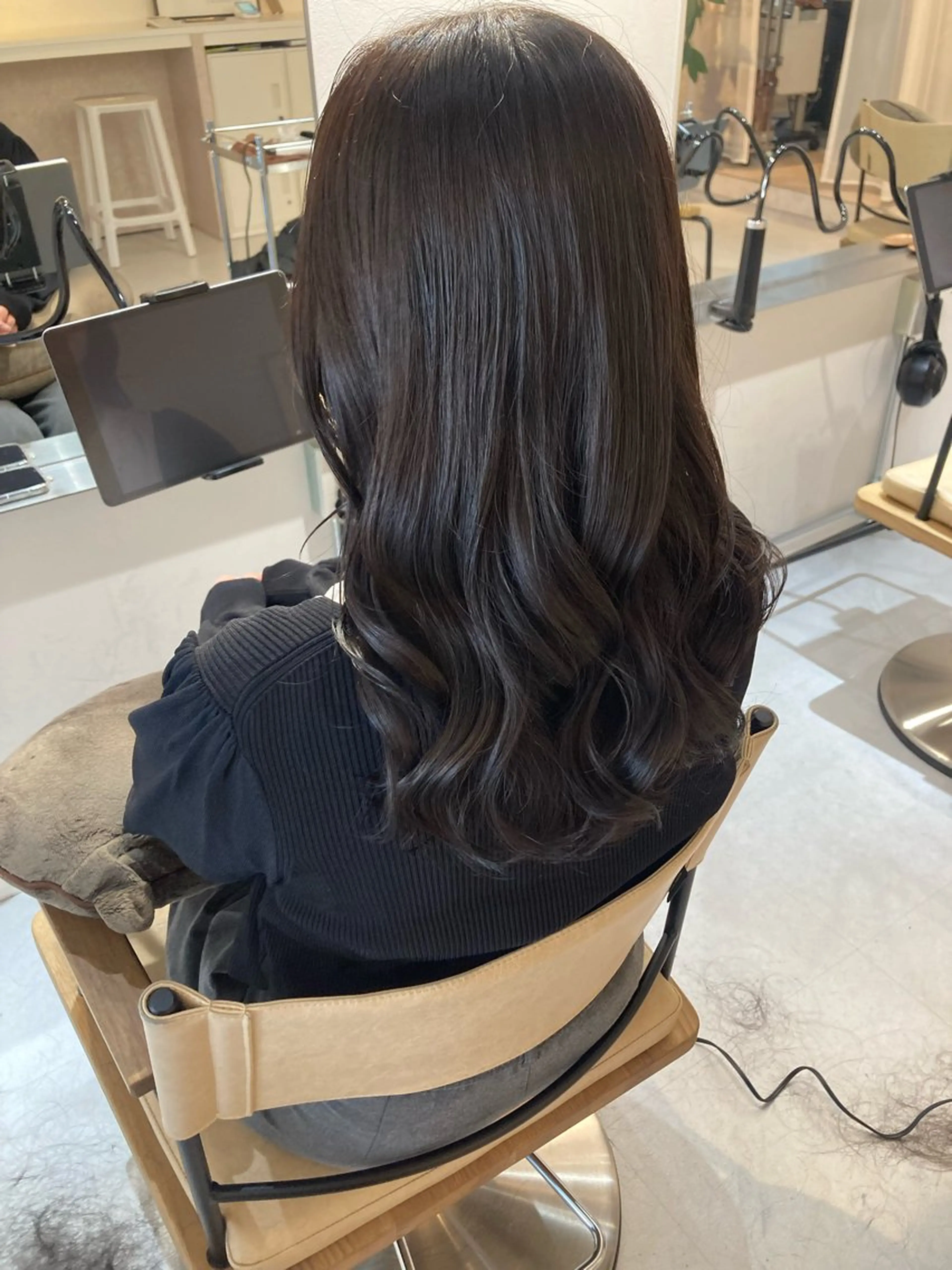 セミロング ✨色持ちの良い艶 カラー✨蟹江真世のヘアスタイル