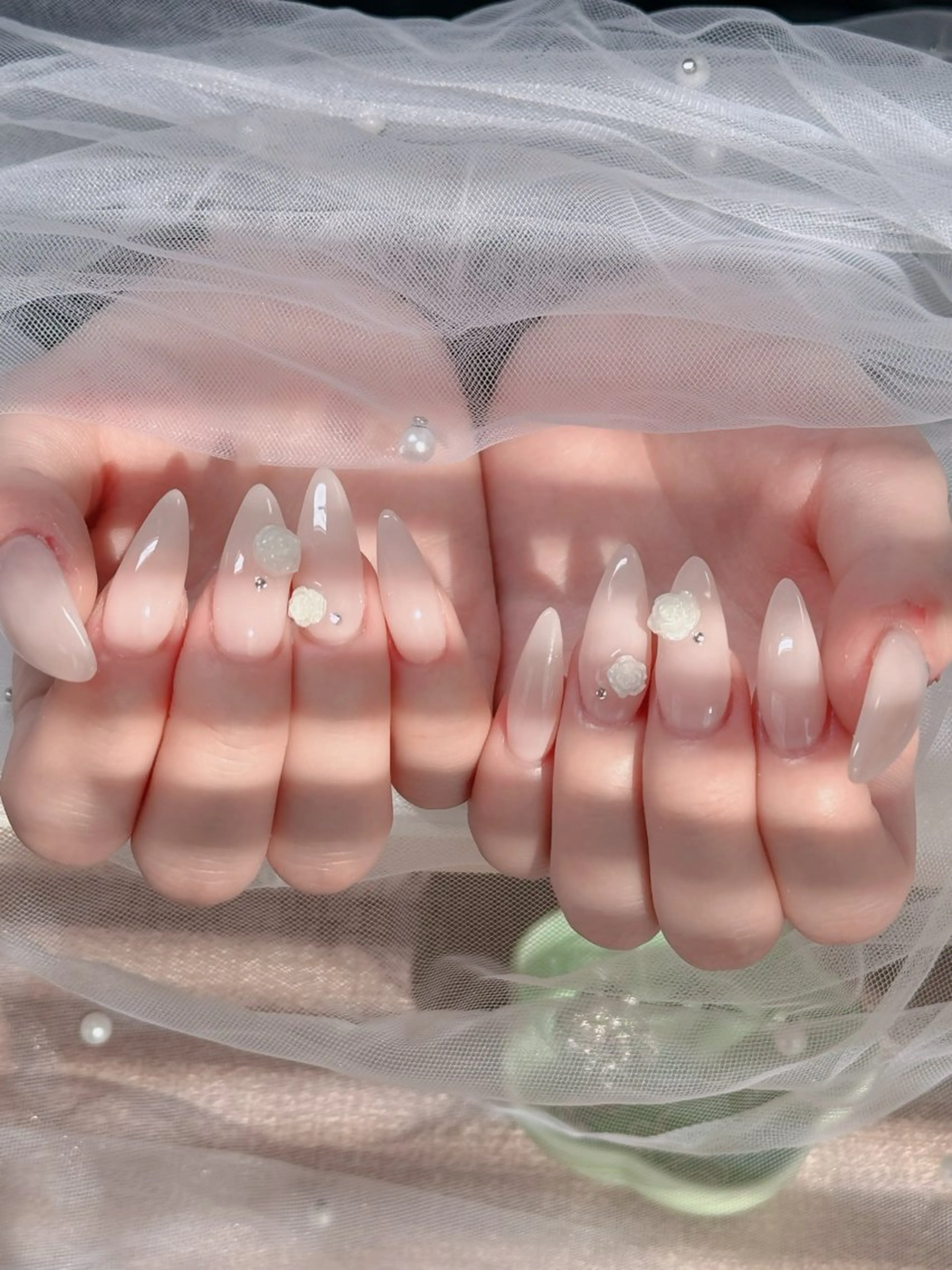 ネイル フレンチネイル ジェルネイル ガラスフレンチ ハロウィン ハート H.baby Nail Salonのネイルデザイン