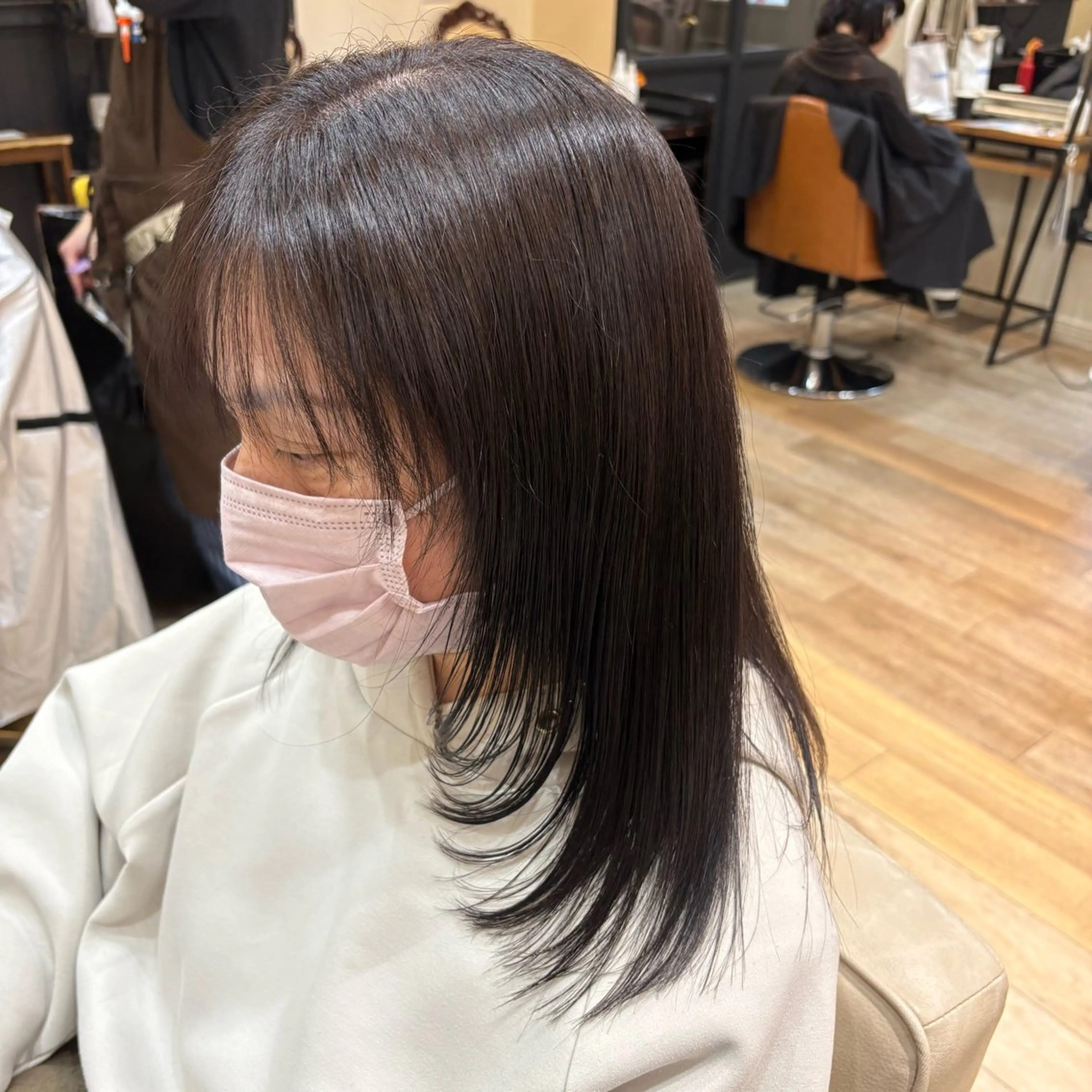 ミディアム カット しおり/🍬 KOKORO🤍のヘアスタイル