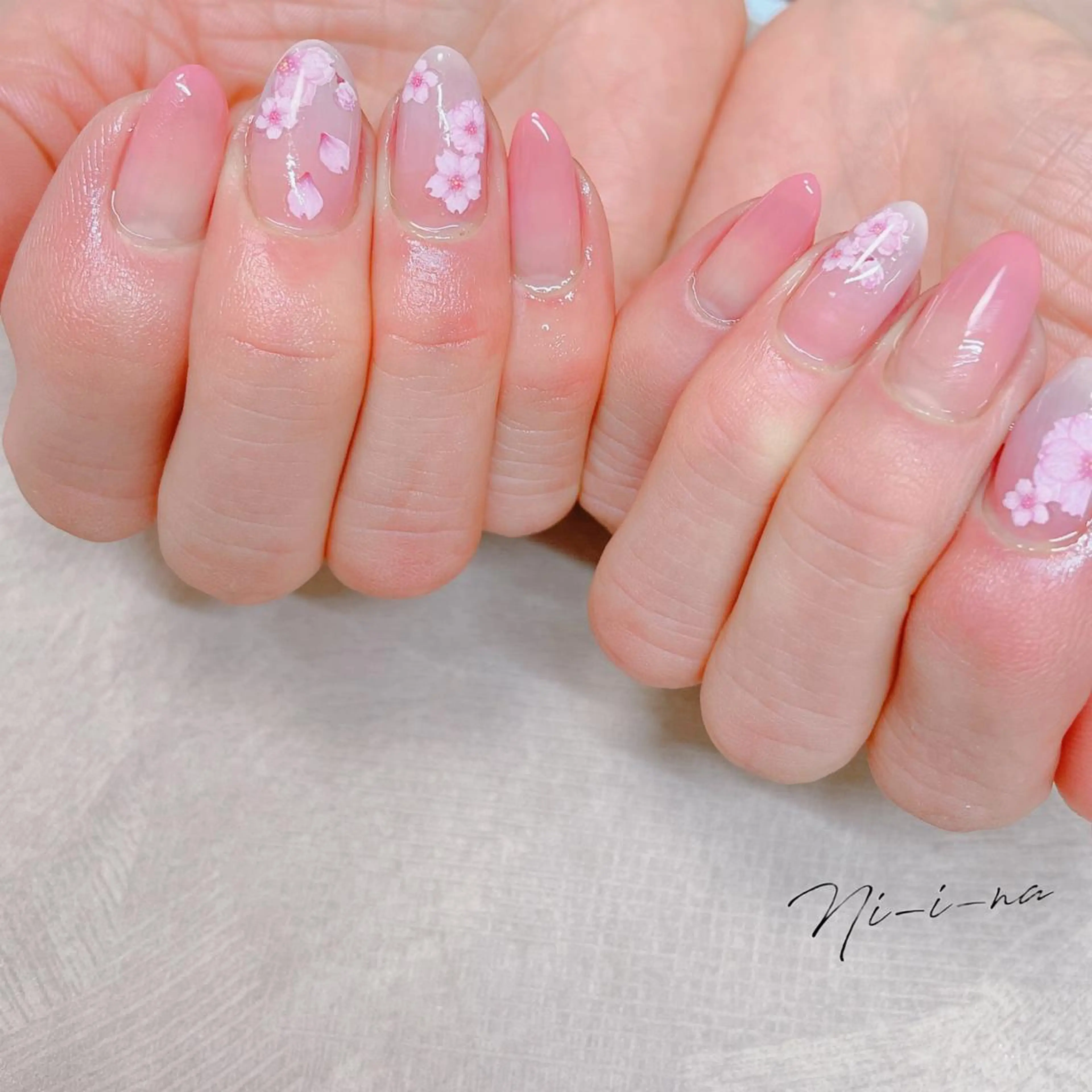 ネイル ハンドネイル nail salon Ni-i-naのネイルデザイン