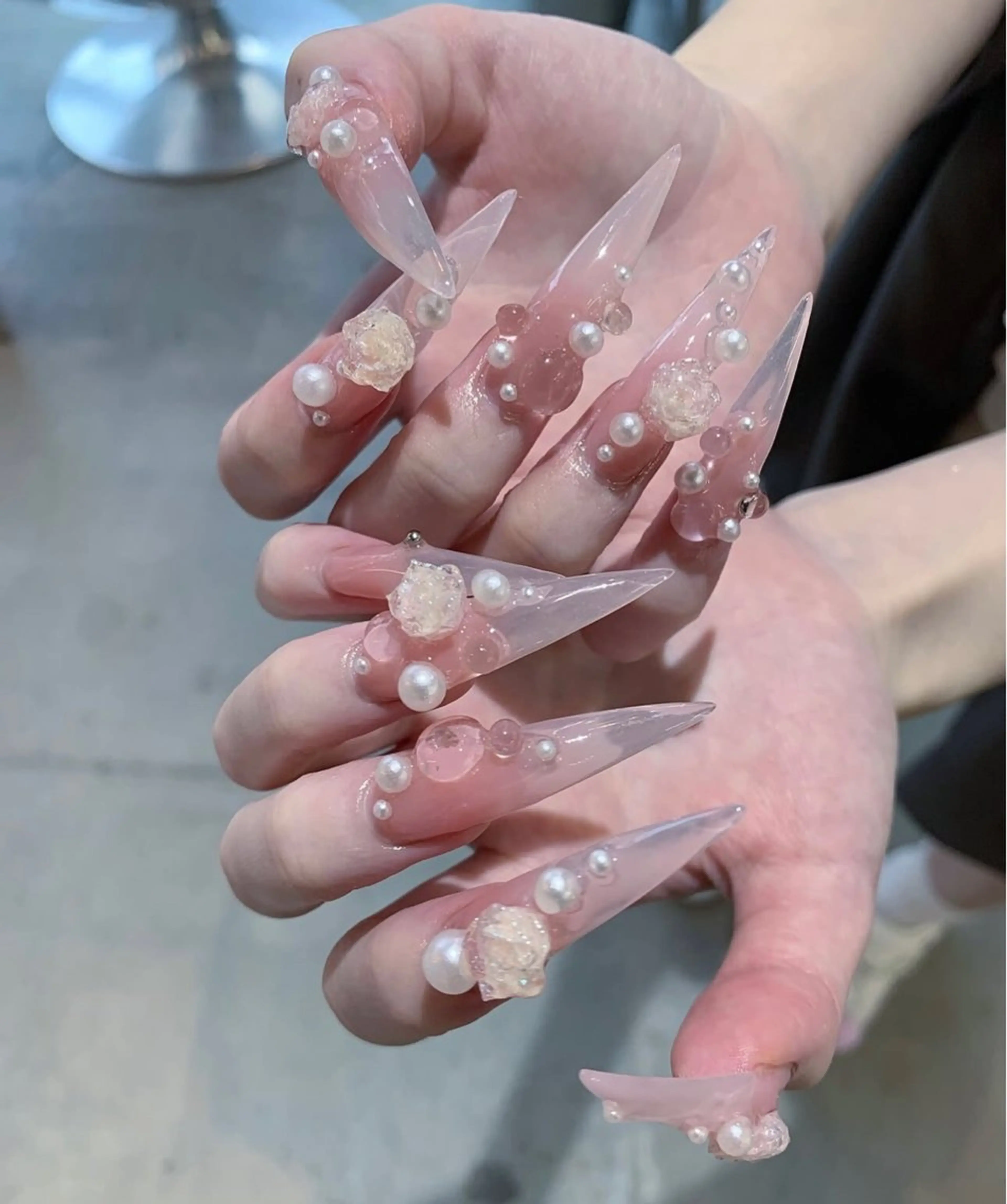 ネイル アートネイル ジェルネイル キラキラネイル 韓国ネイル ニュアンスネイル ハンドネイル Jenn Nail Shinokuboのネイルデザイン