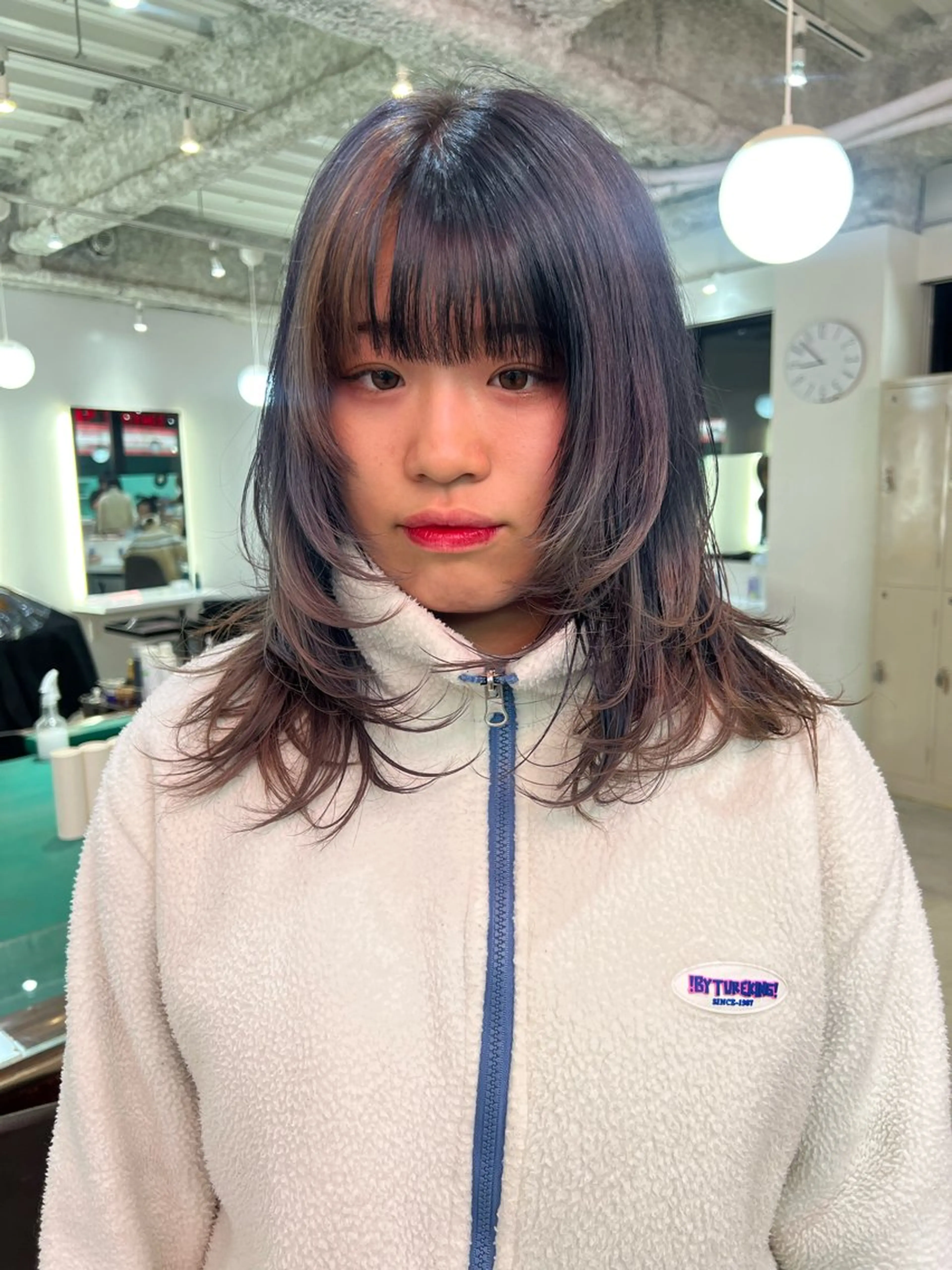 ミディアム カット ヘアカラー 💥ウルフカット デザインあんな💥のヘアスタイル