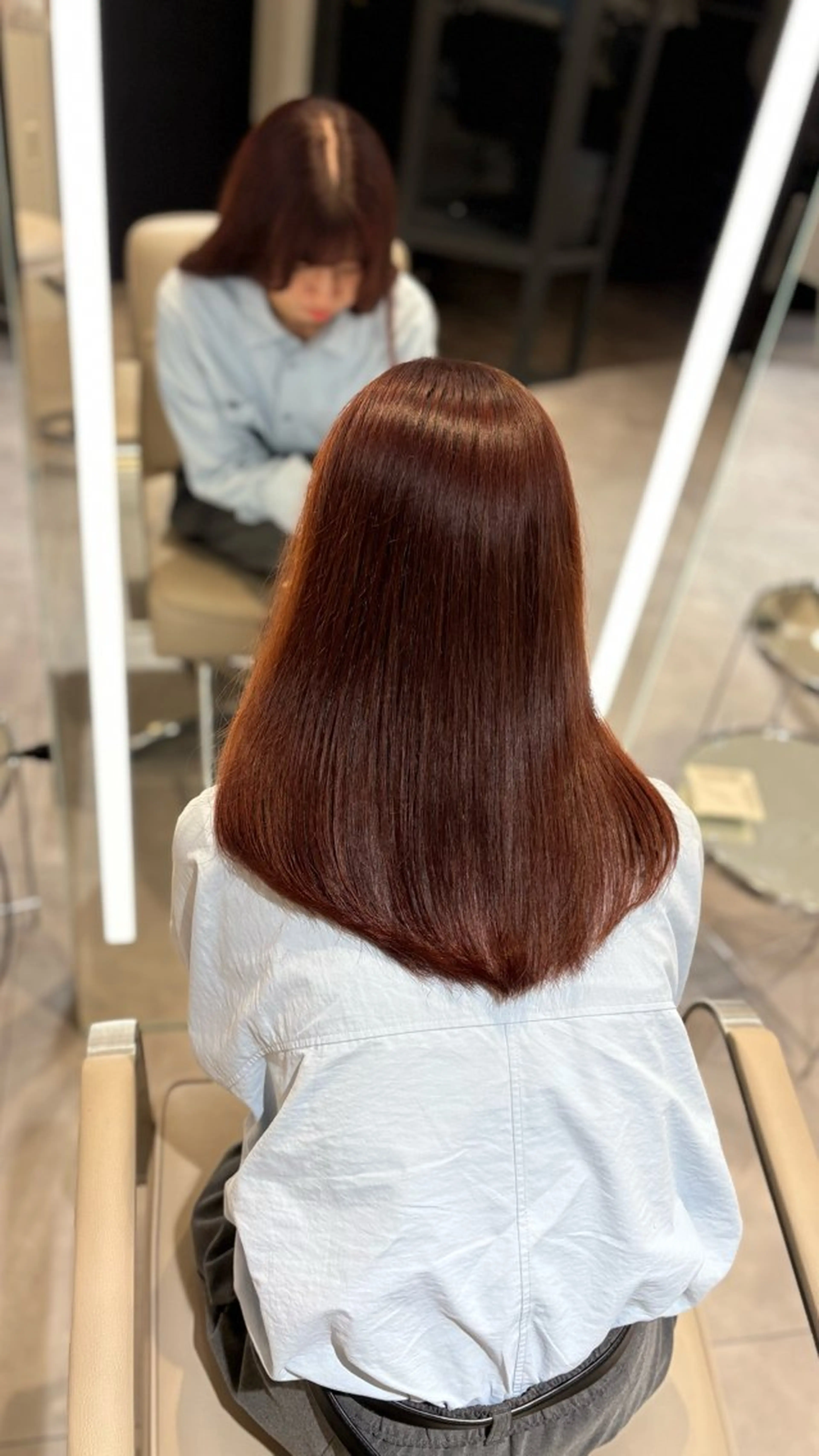 カラー 山中 萌百花のヘアスタイル