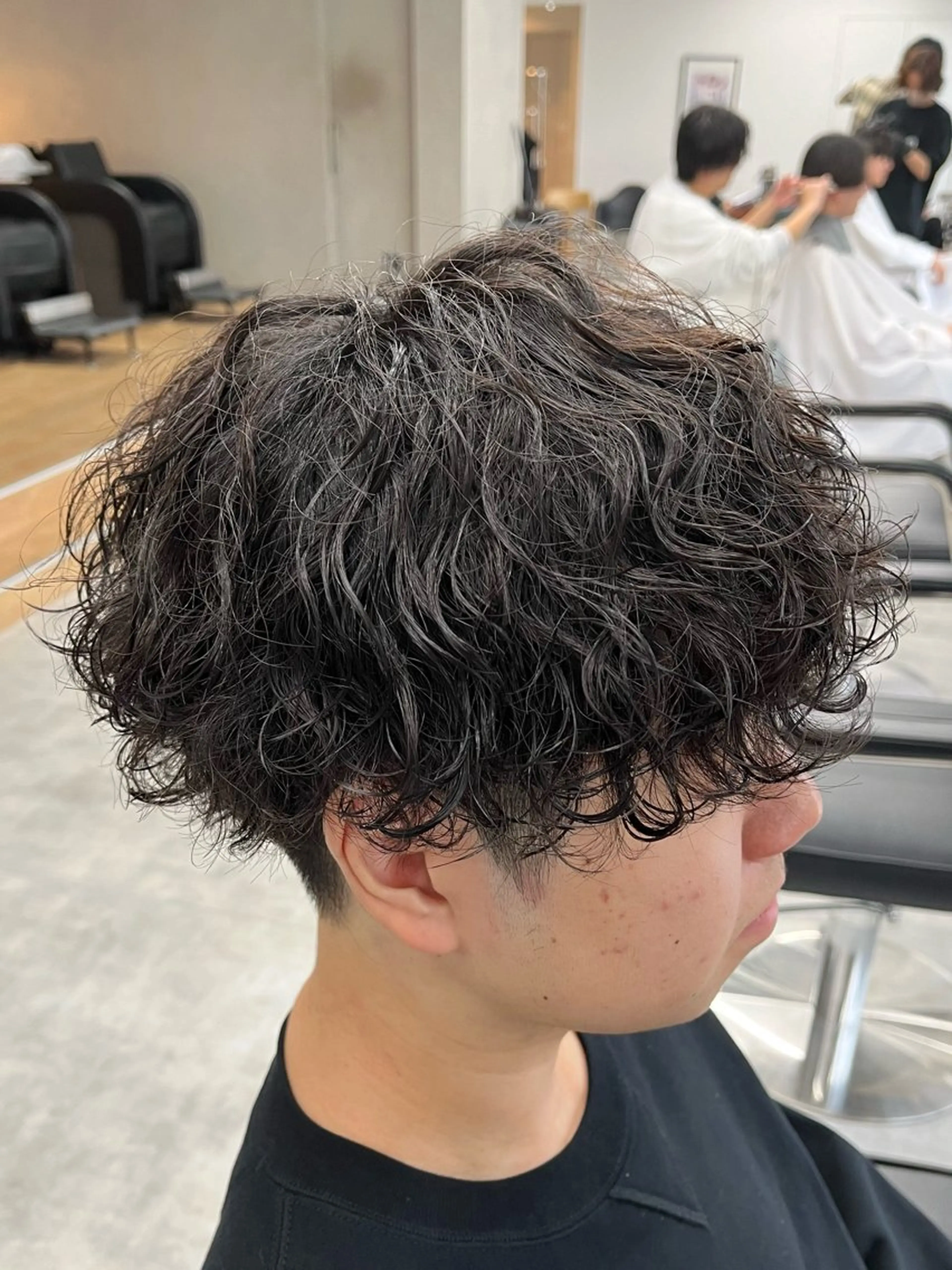 ショート パーマ メンズ メンズパーマ 波巻きパーマ スパイラルパーマ カット パーマ 新潟メンズパーマ 新潟駅/小田拓実のヘアスタイル