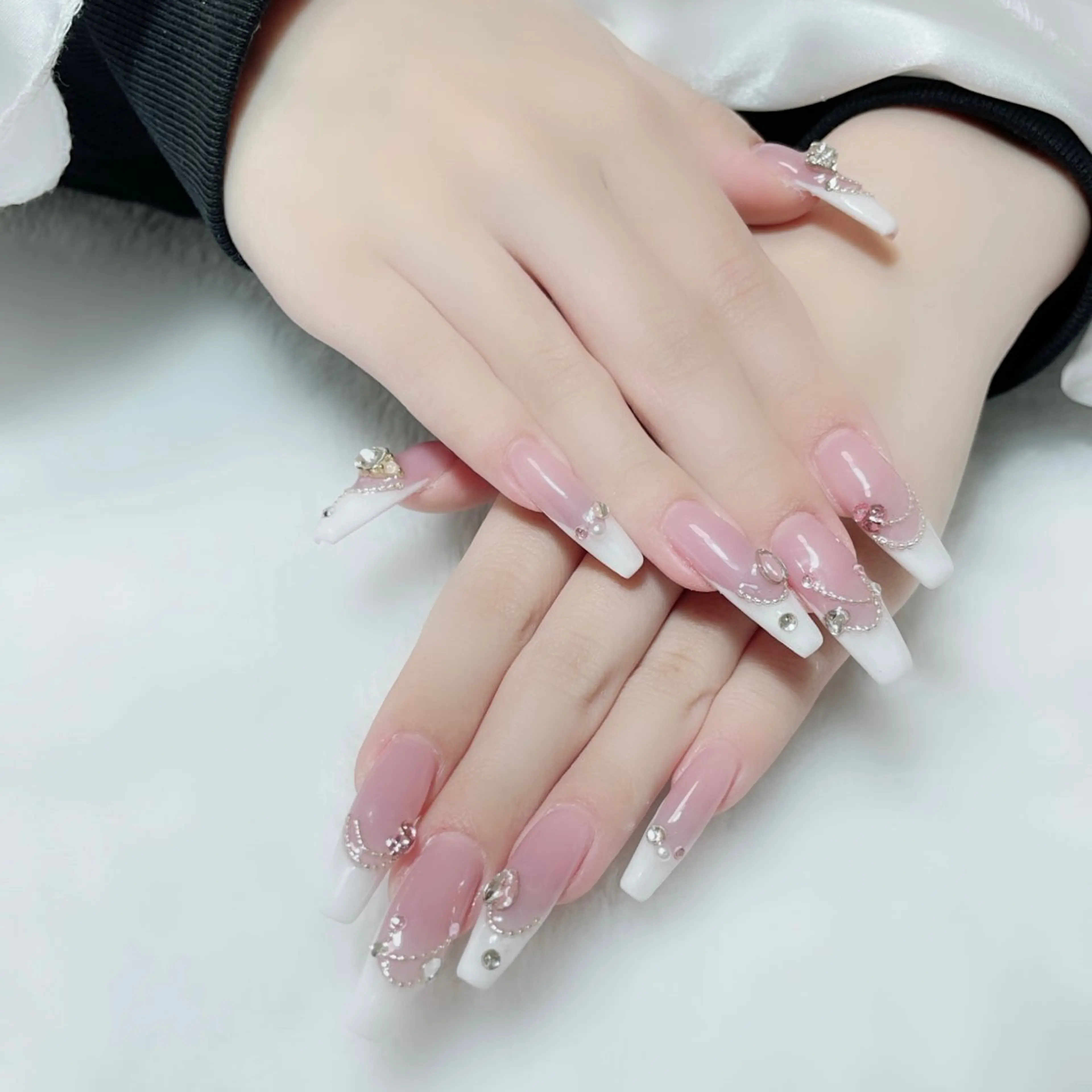 ネイル Amina nail salonのネイルデザイン