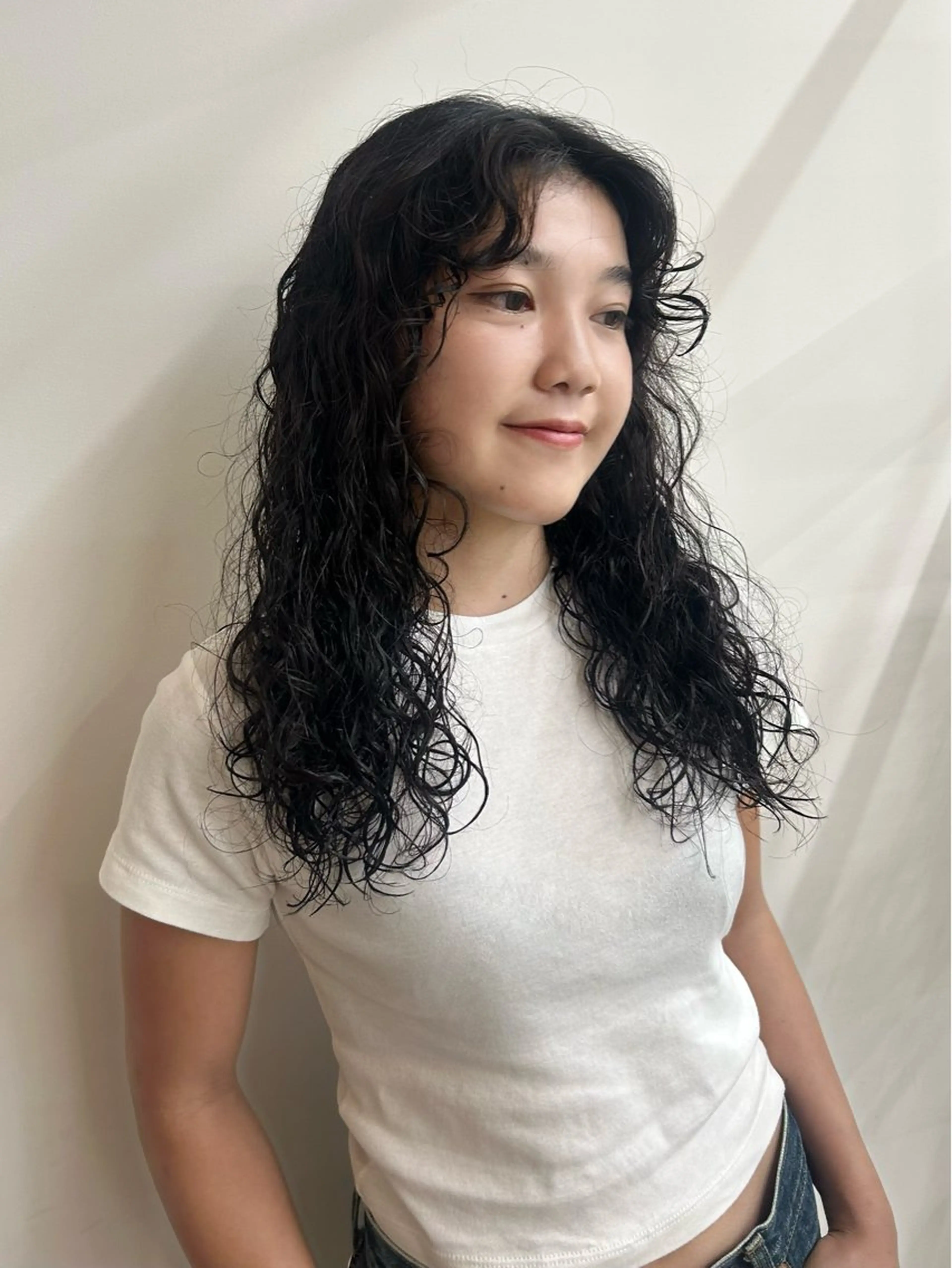 ロング パーマ Vibe所属・hanami パーマ/透明感カラーのヘアスタイル