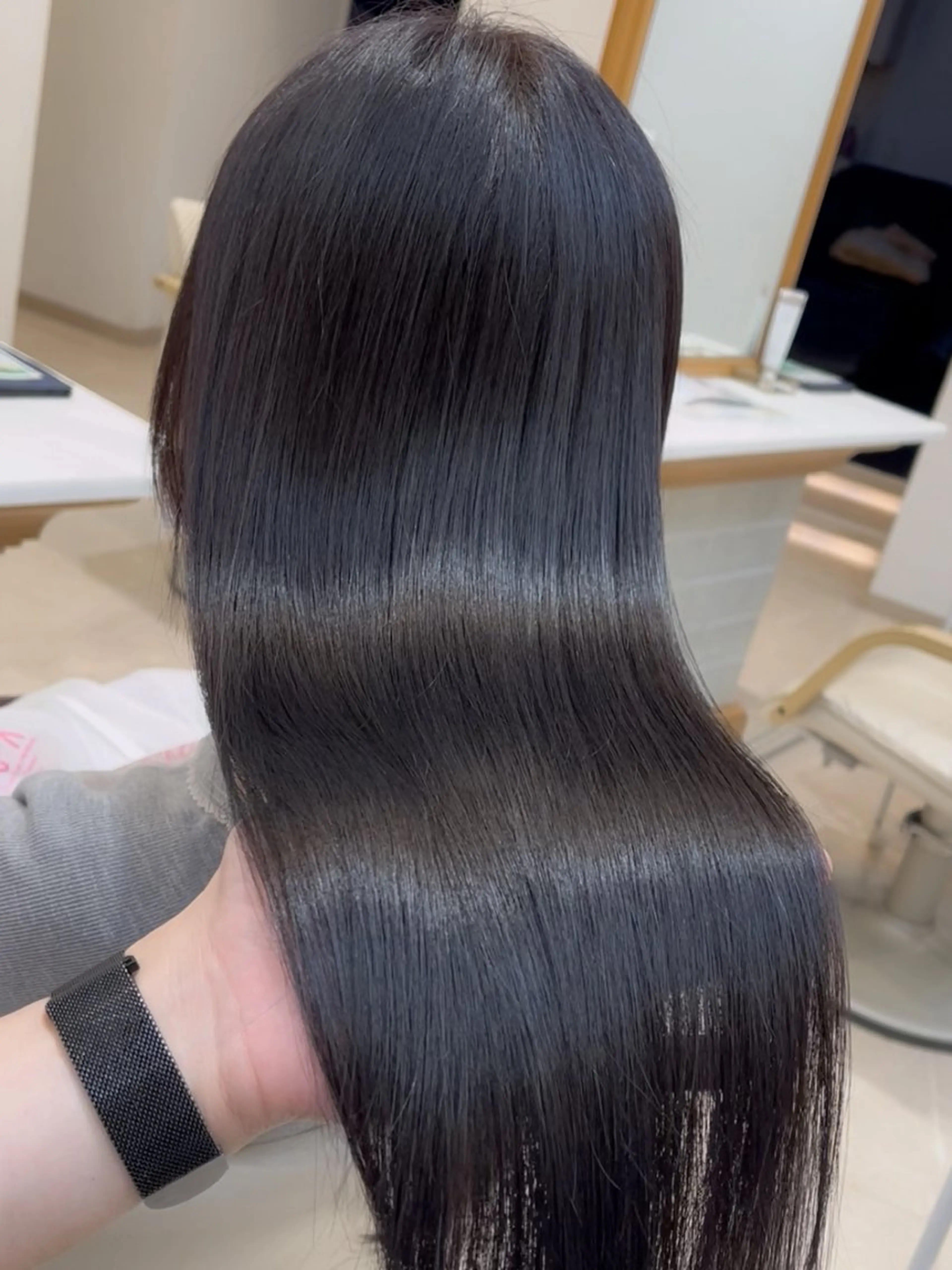 セミロング カラー セミロングパーマ ベージュカラー 黒髪 ブリーチ ブルーカラー カット ヘアカラー トリートメント ミタニ/髪質改善 /レイヤーカットのヘアスタイル