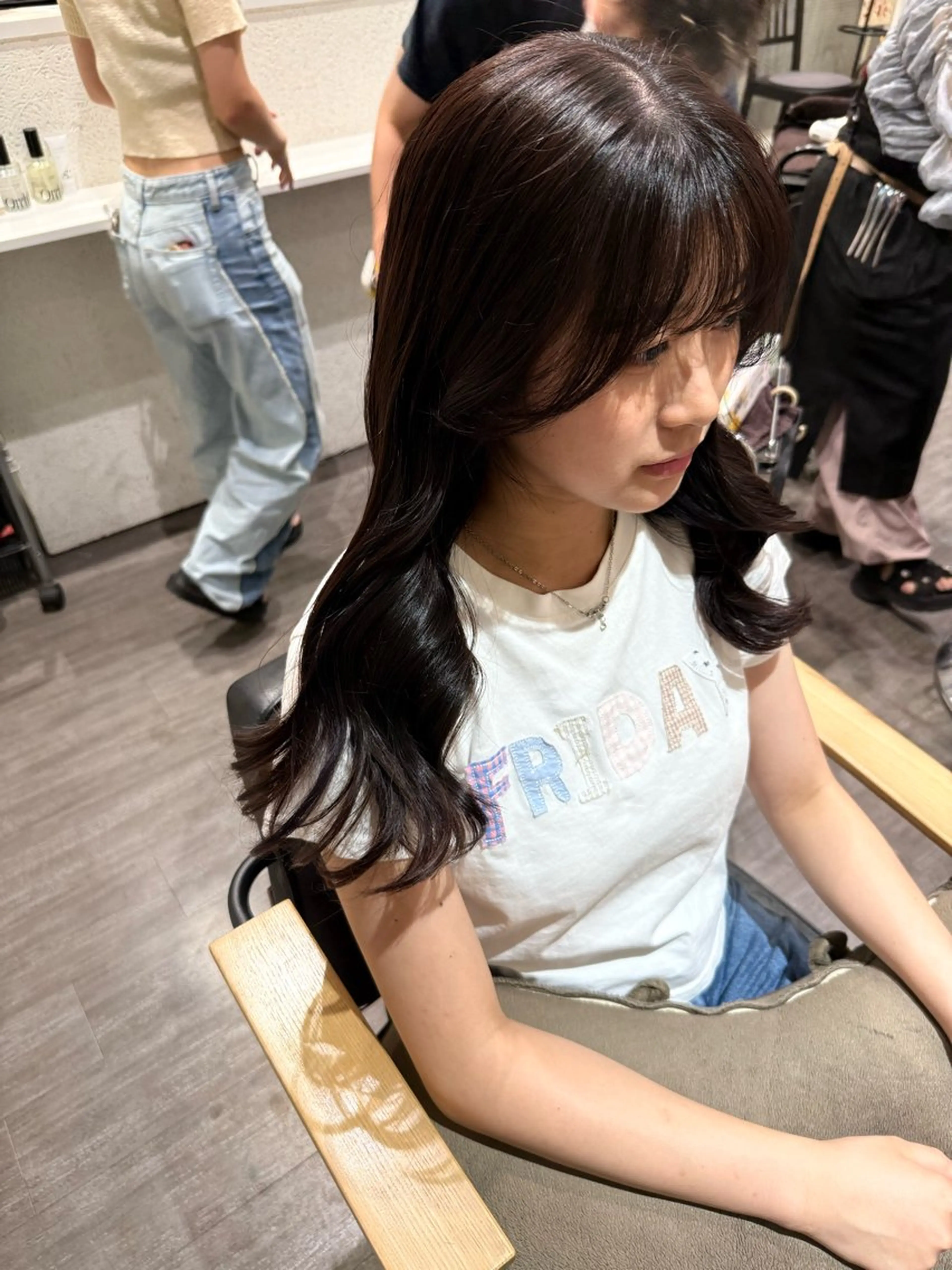 セミロング カラー ブラウンカラー ラベンダーカラー ラベンダーブラウン カット ヘアカラー トリートメント 上田 紗也のヘアスタイル