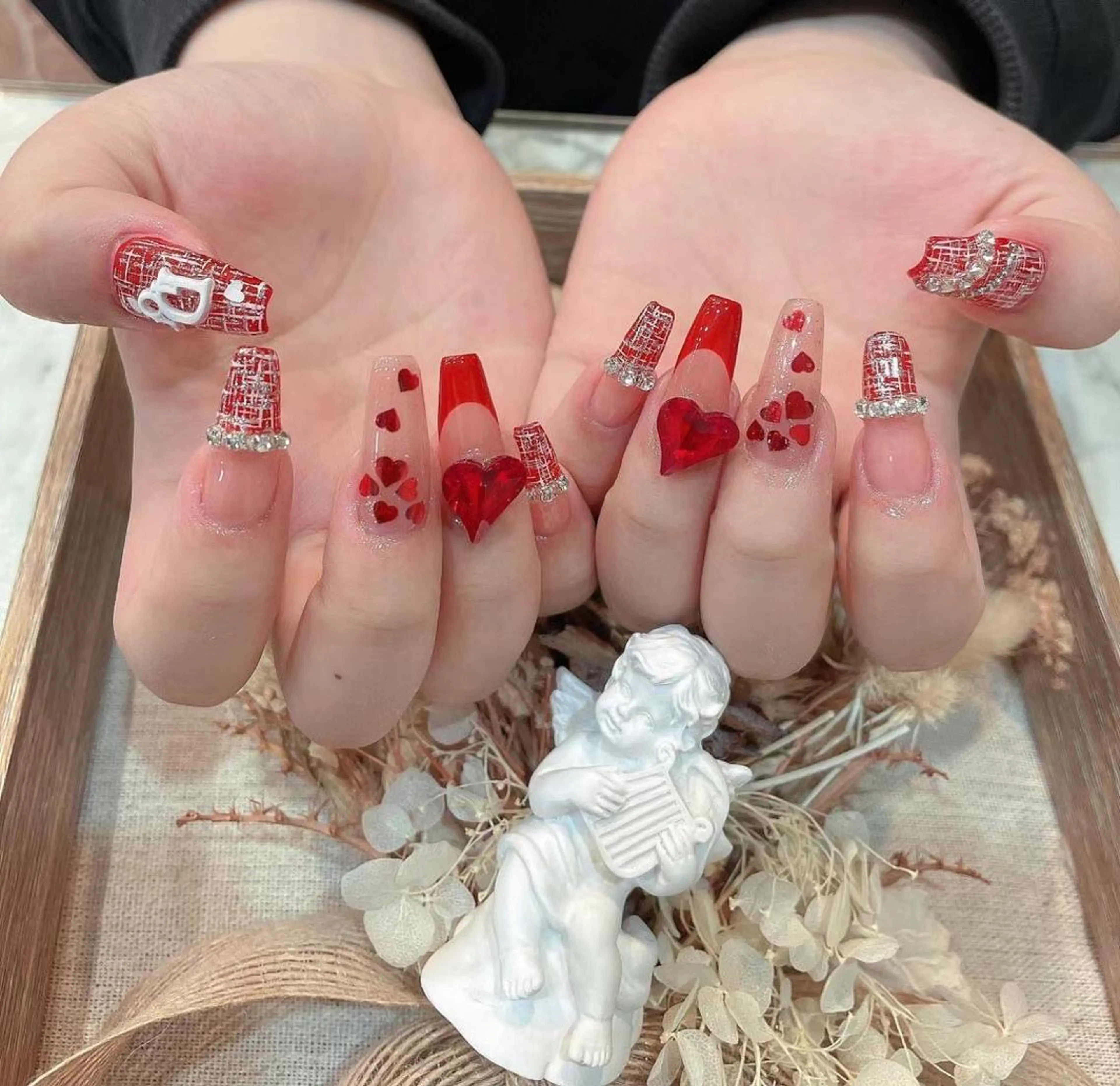 ネイル ハート 赤色 バレンタイン My nail所属・babarla Nailのネイルデザイン