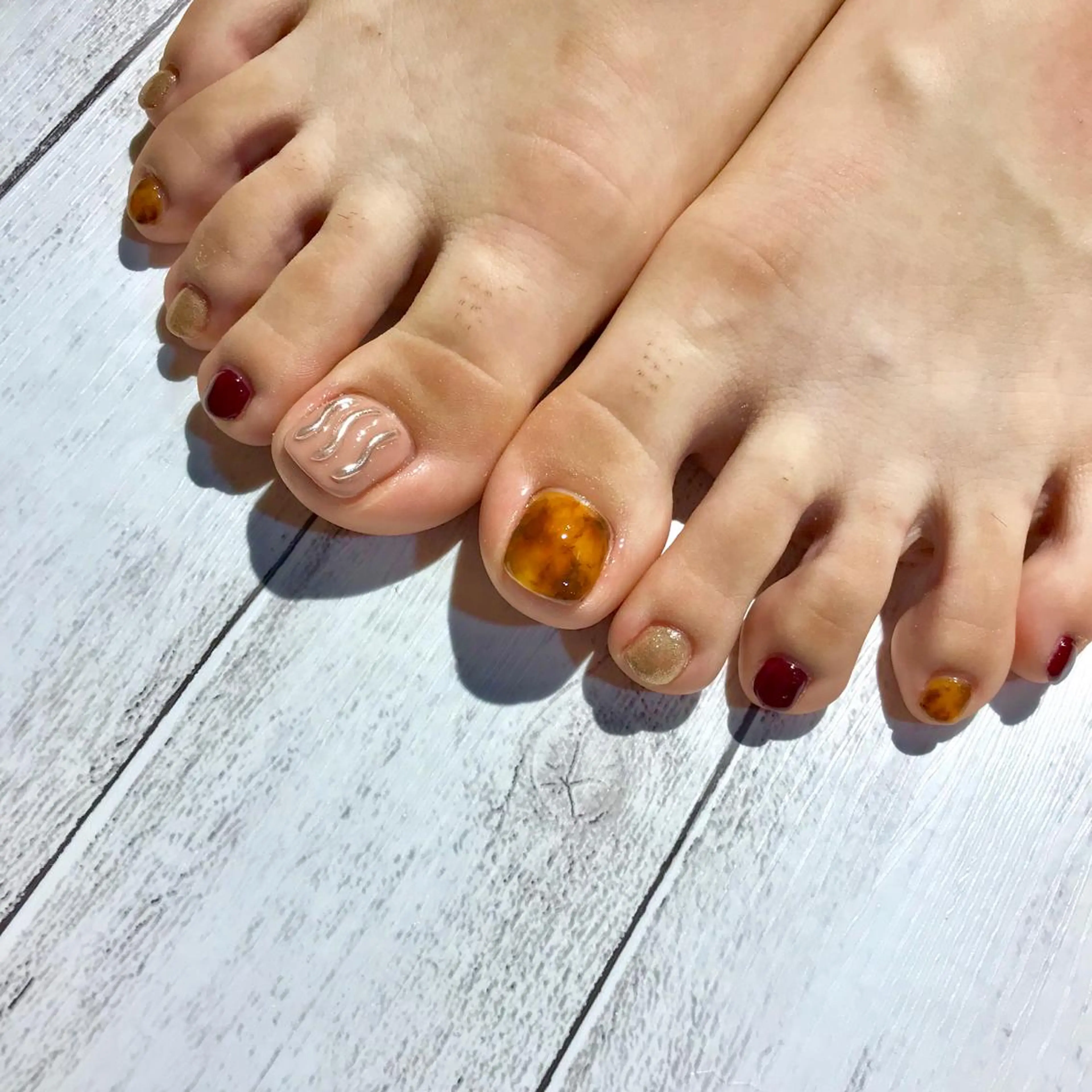 ネイル アートネイル べっ甲ネイル フットネイル ミラーネイル ニュアンスネイル ビューティ サロンMIORAのマツエク・マツパデザイン