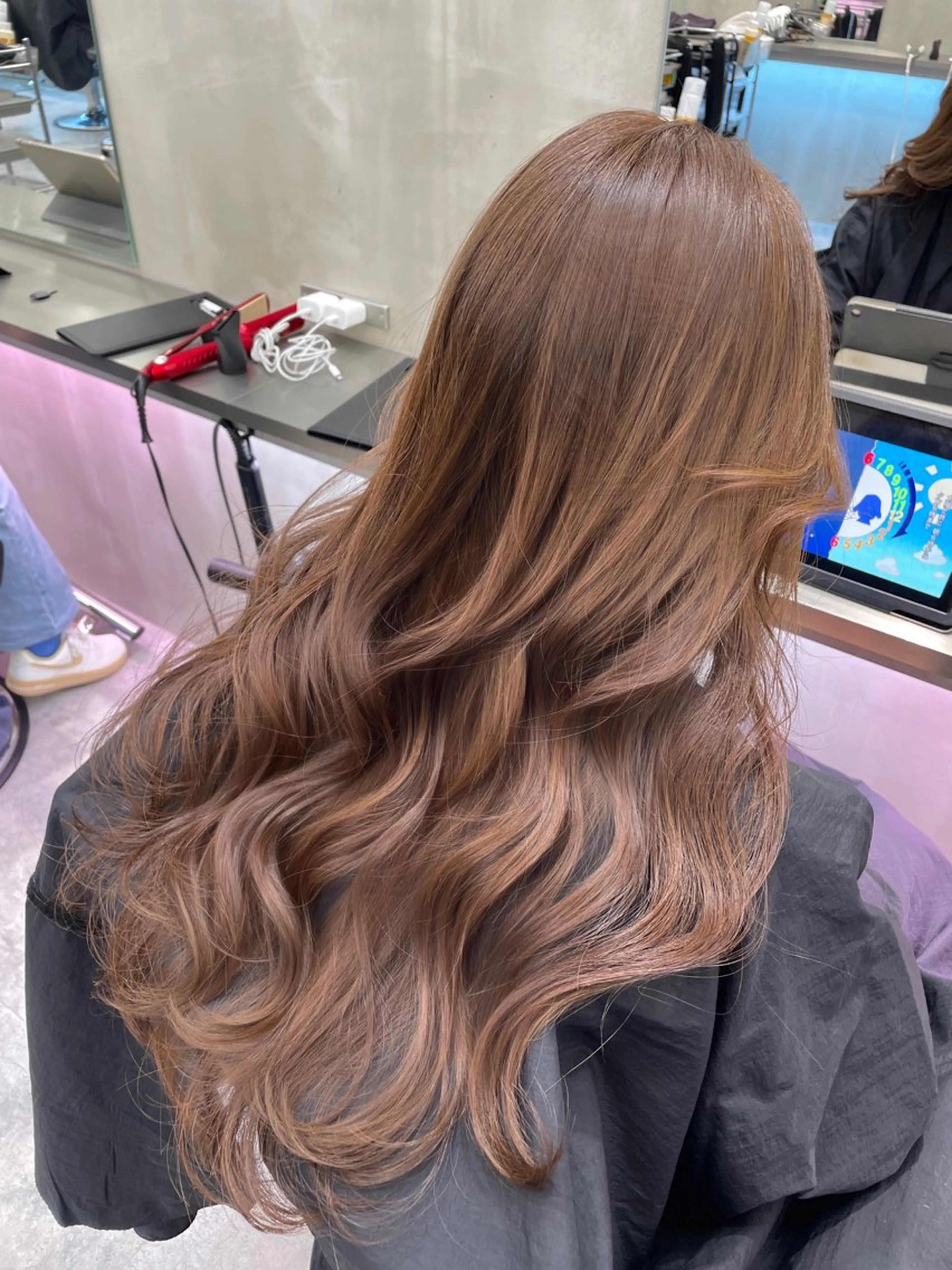 ロング カラー ヘアアレンジ ベージュカラー ブリーチ 透明感カラー ブリーチなしカラー 韓国風ヘア the path shogo🌻のヘアスタイル