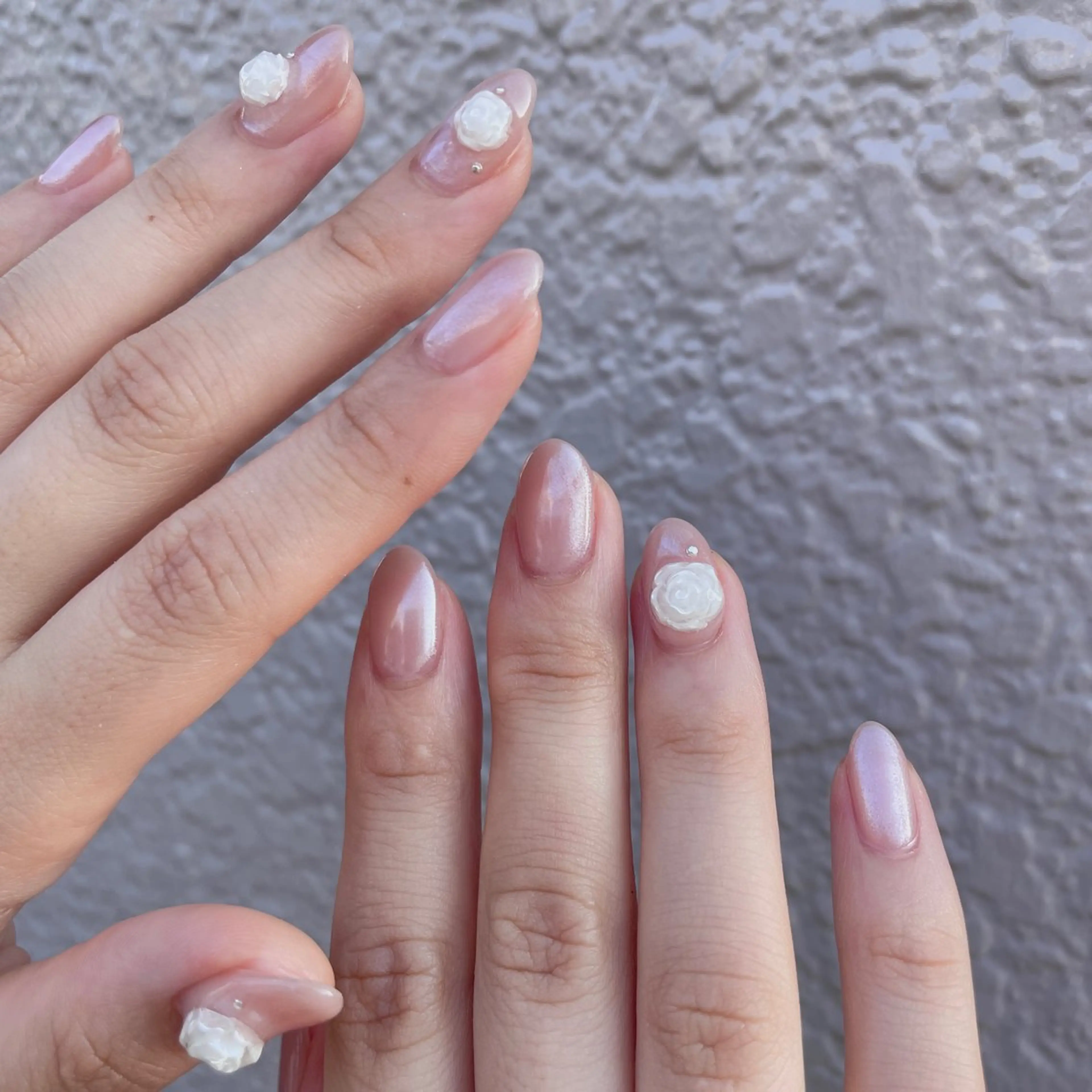 ネイル オーロラネイル オフィスネイル シンプルネイル 夏ネイル ホワイト ハンドネイル acs.n所属・ネイル,耳つぼ 風間すみれのその他イメージ