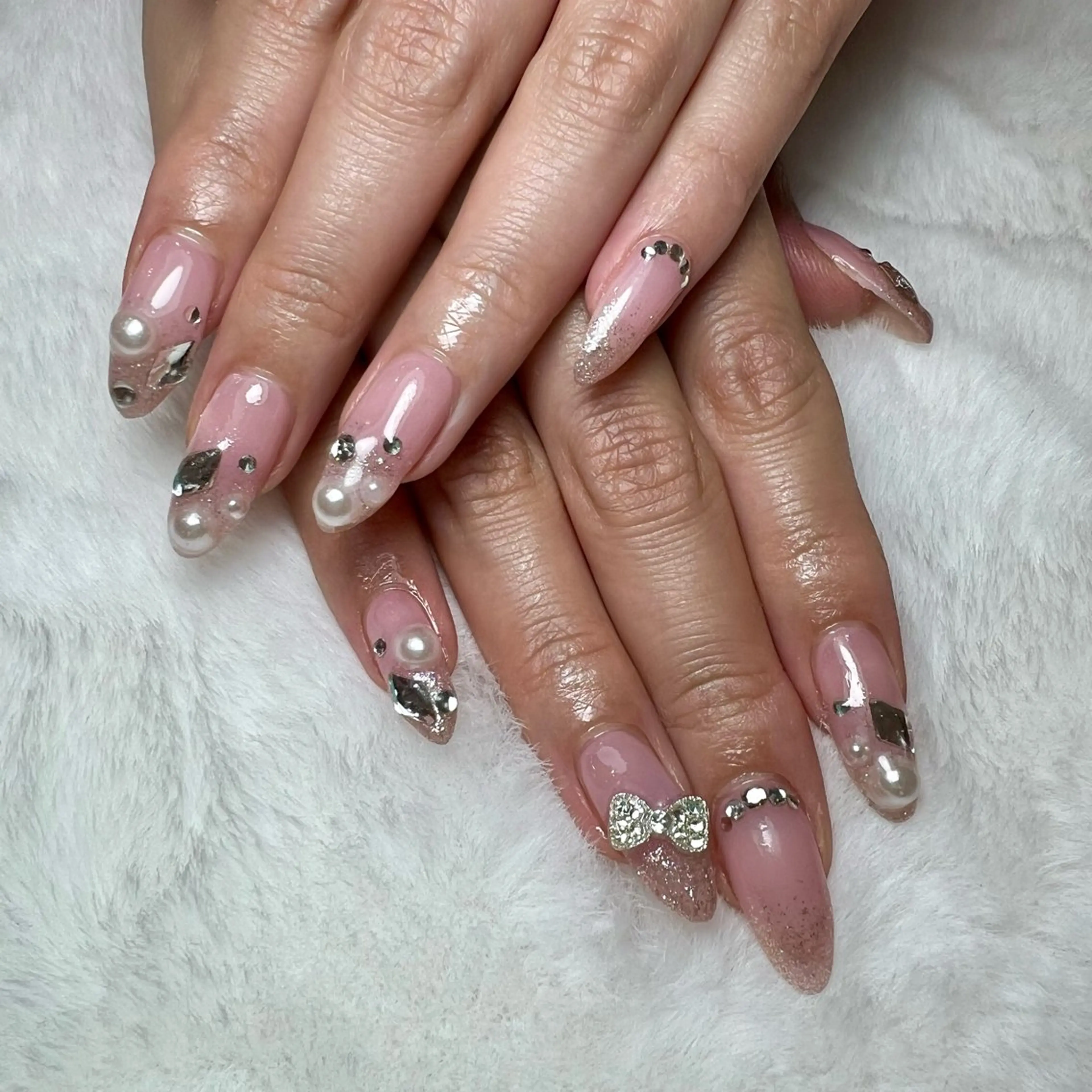 ネイル アートネイル フラッシュネイル フレンチネイル ジェルネイル ガラスフレンチ share所属・. yurieのネイルデザイン