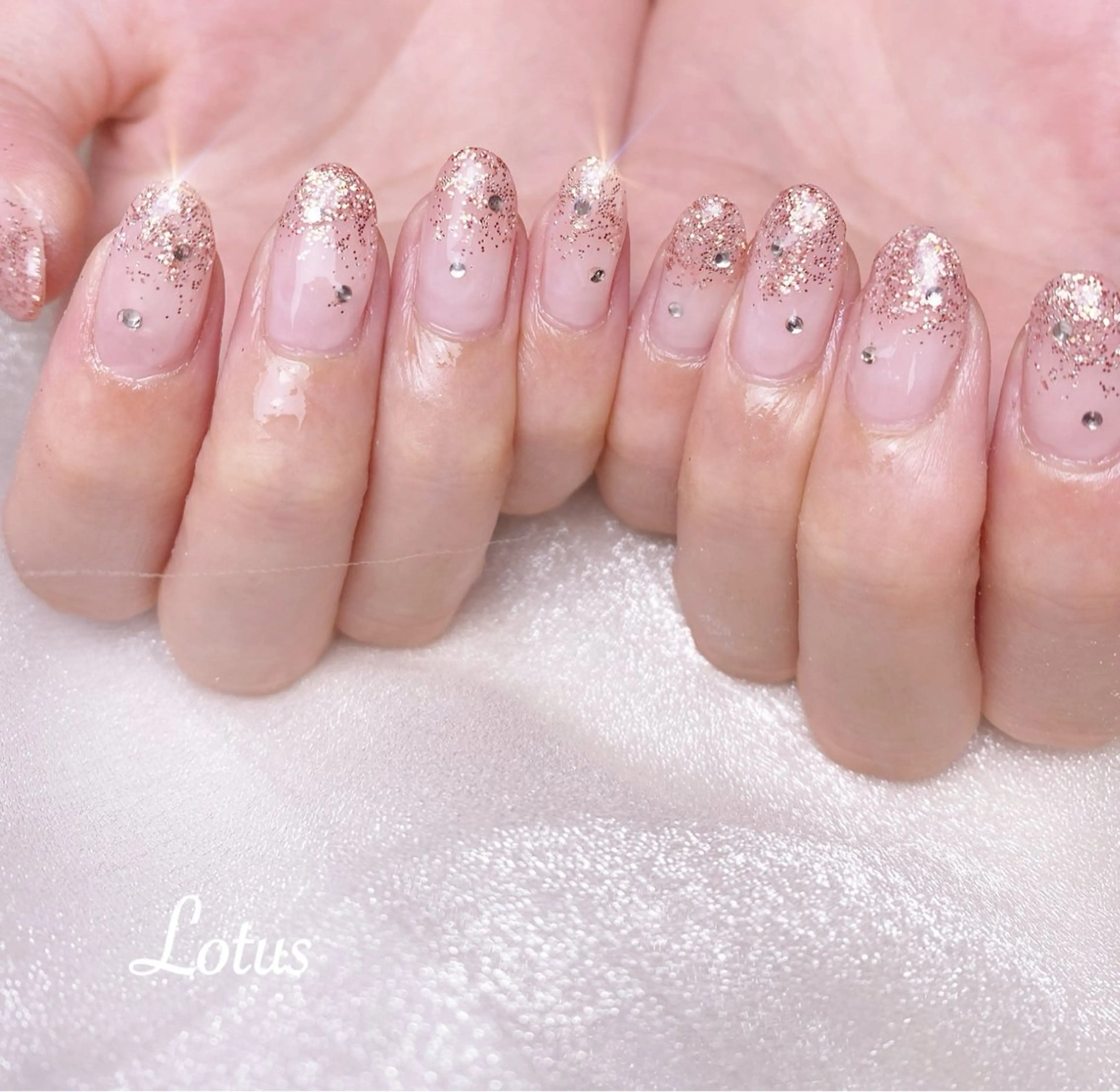 ネイル ハンドネイル Lotus 🌸のネイルデザイン