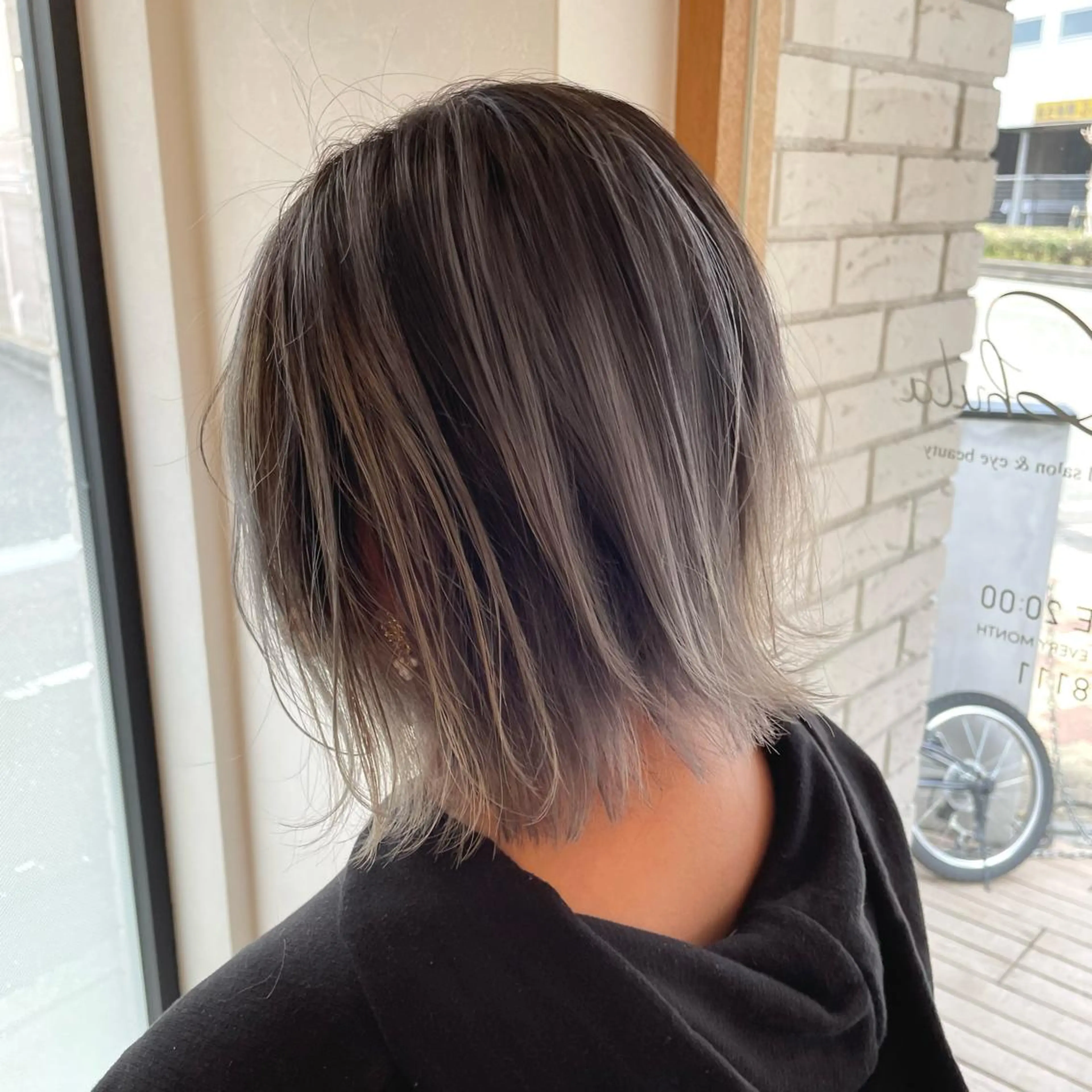 ショート カラー ヘアアレンジ バレイヤージュ レイヤーカット 🎗秋山勇 /三宮指名No.1のヘアスタイル