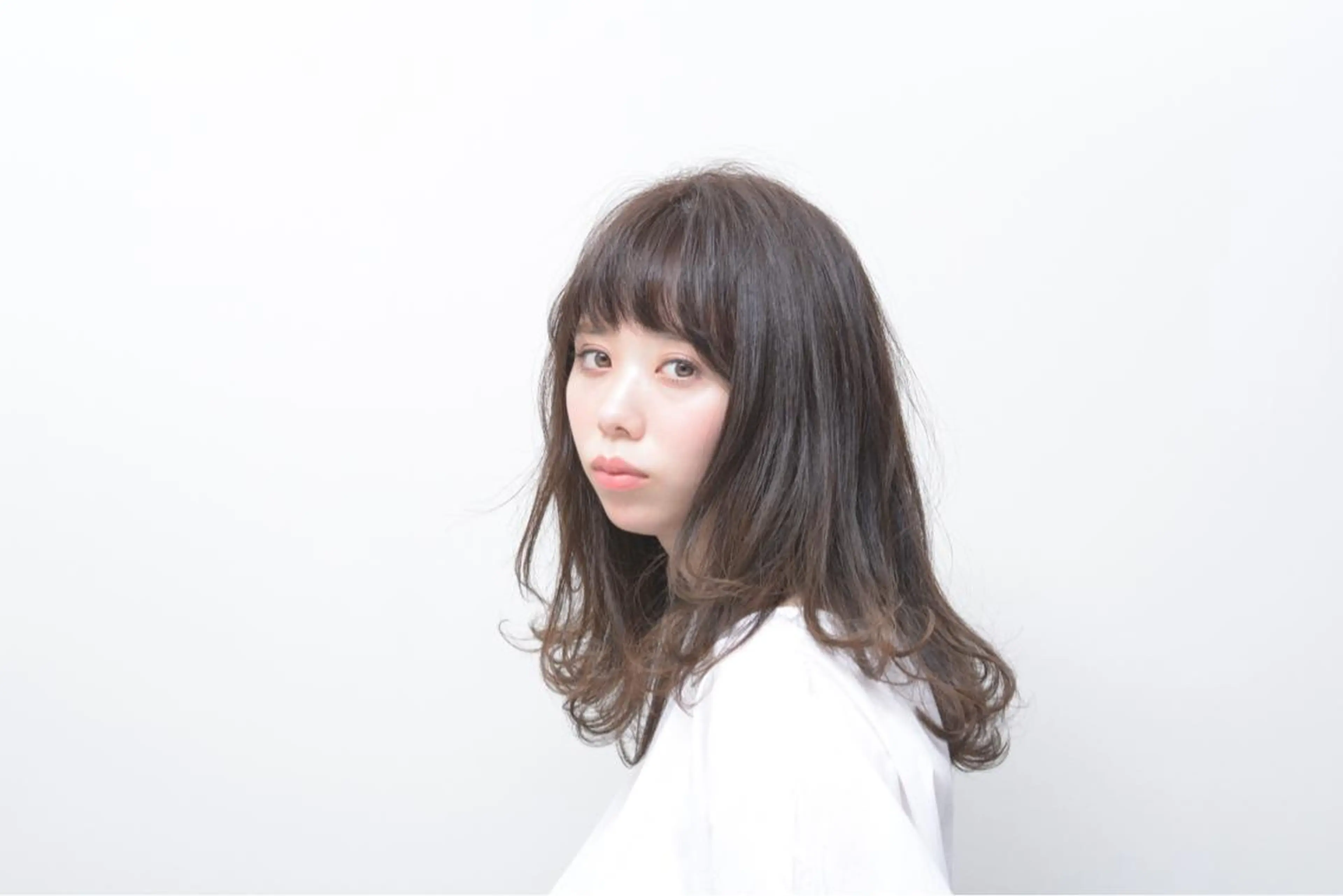 セミロング カラー パーマ 石川 友美のその他イメージ