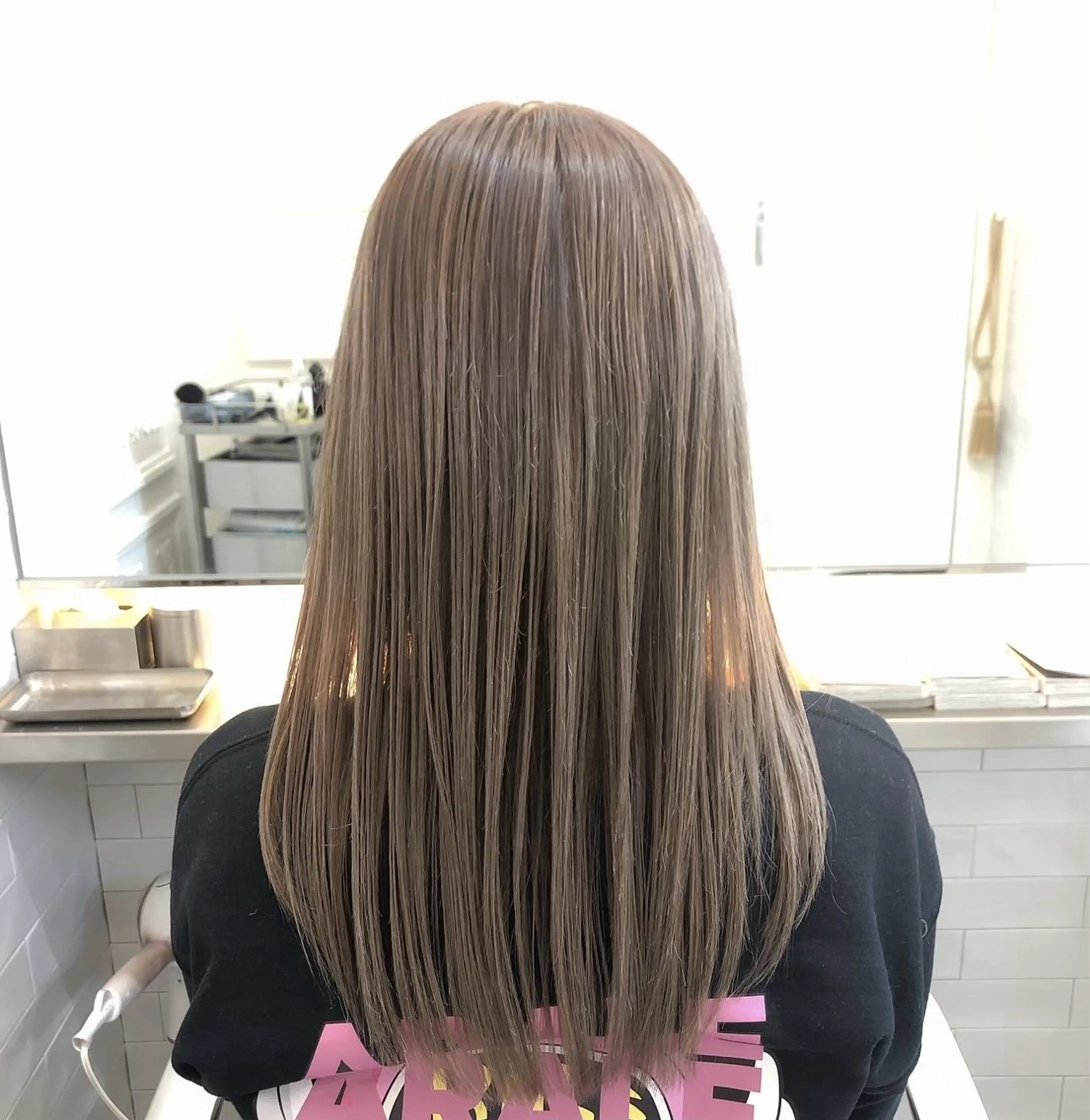 ロング カラー 若泉 瀬菜のヘアスタイル