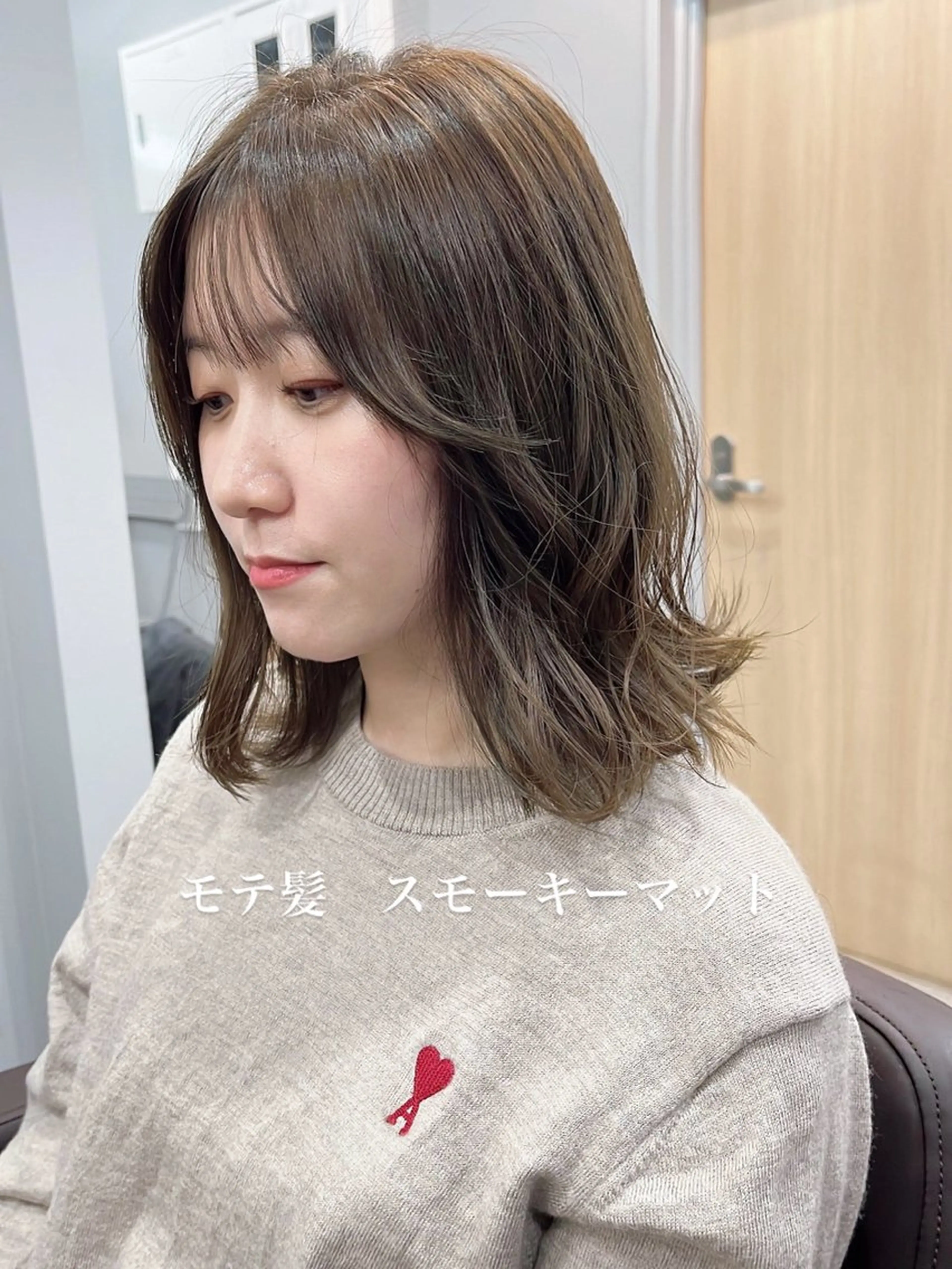 ミディアム アッシュ 福原 悠介のヘアスタイル