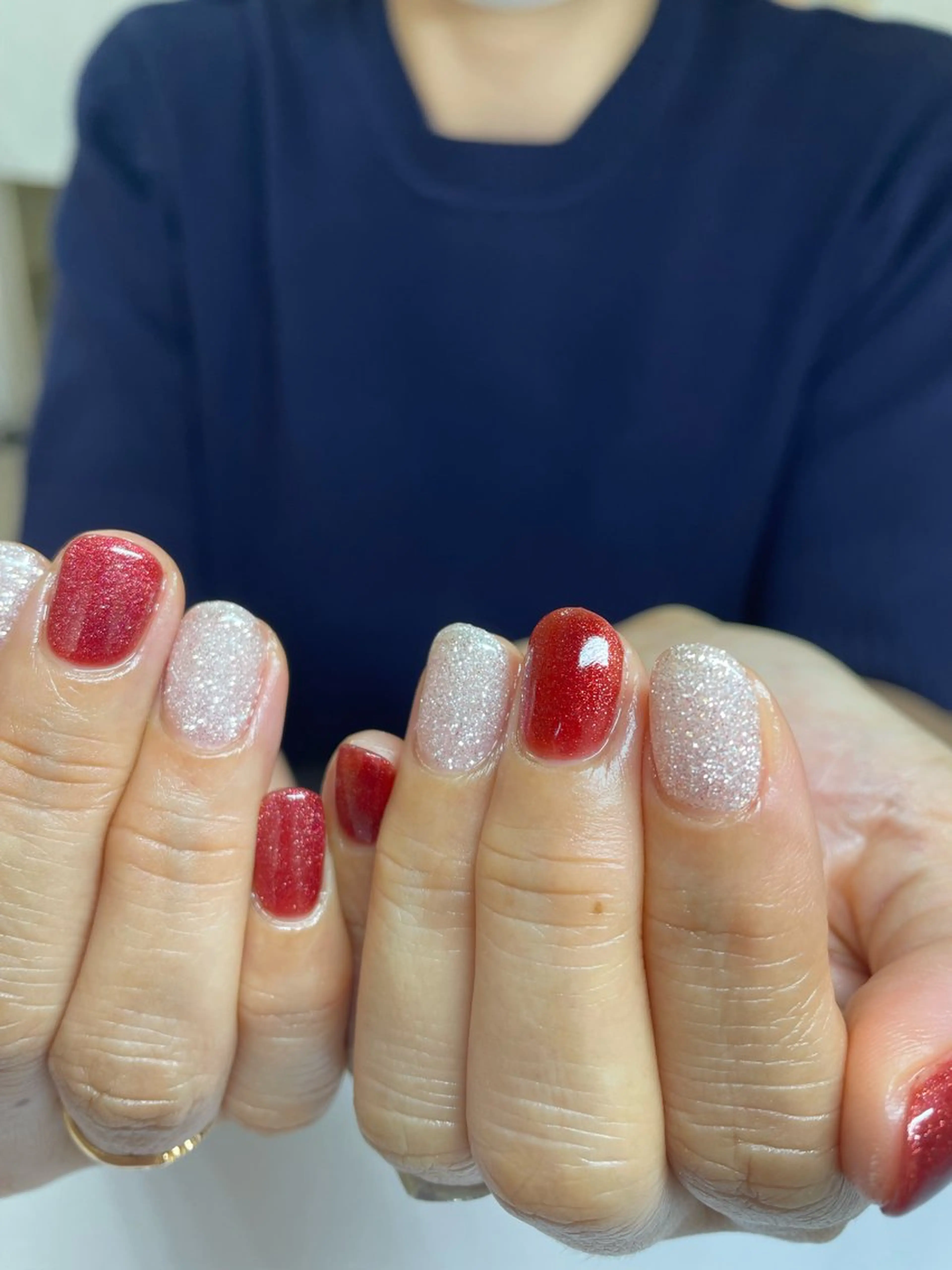 ネイル フラッシュネイル ラメ(グリッター) マグネットネイル 赤色 ホワイト nailroom lilasのネイルデザイン