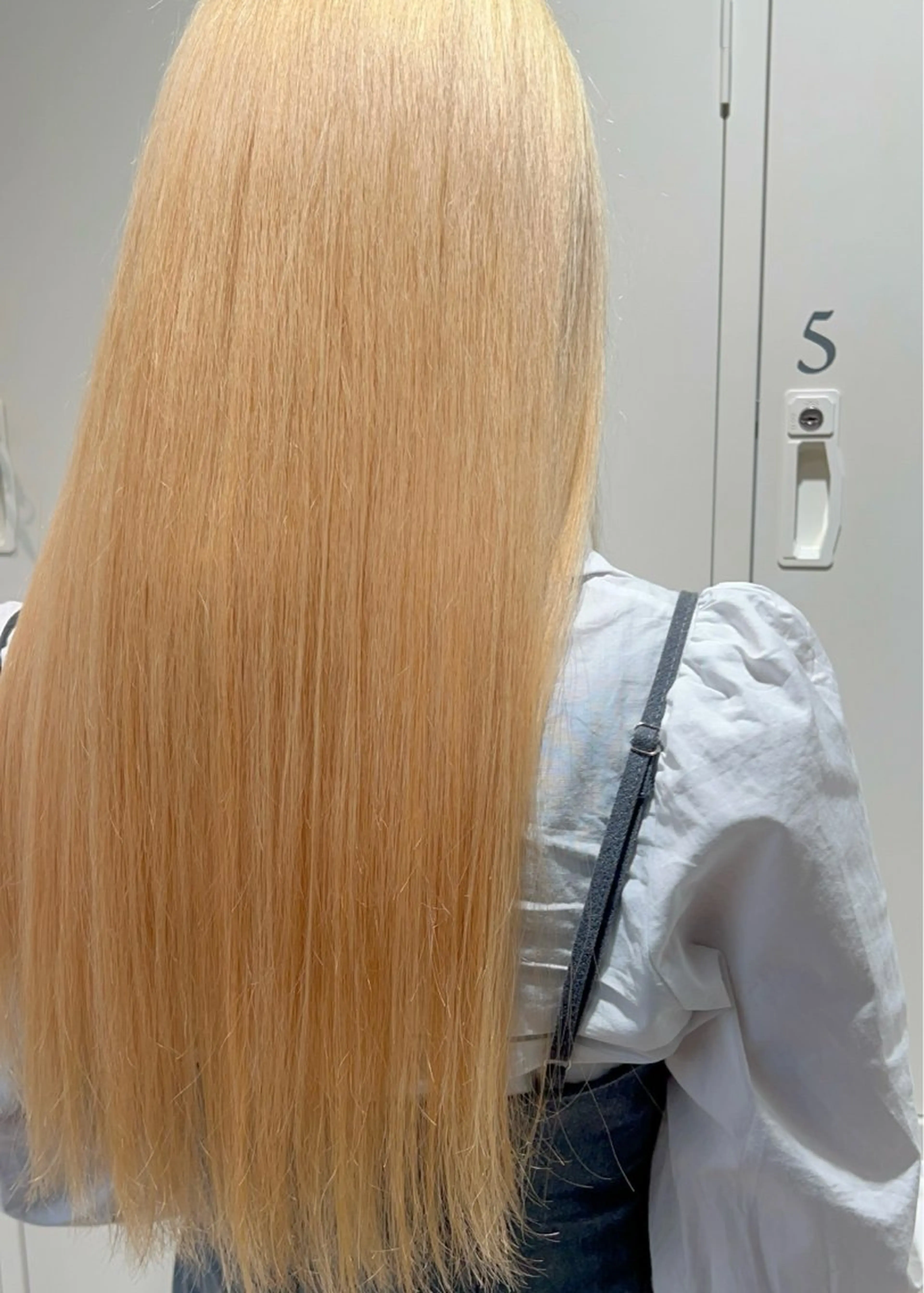 ロング カラー ヘアカラー トリートメント 艶ハイトーン‪‪🔆 ️️️安座間 希のヘアスタイル