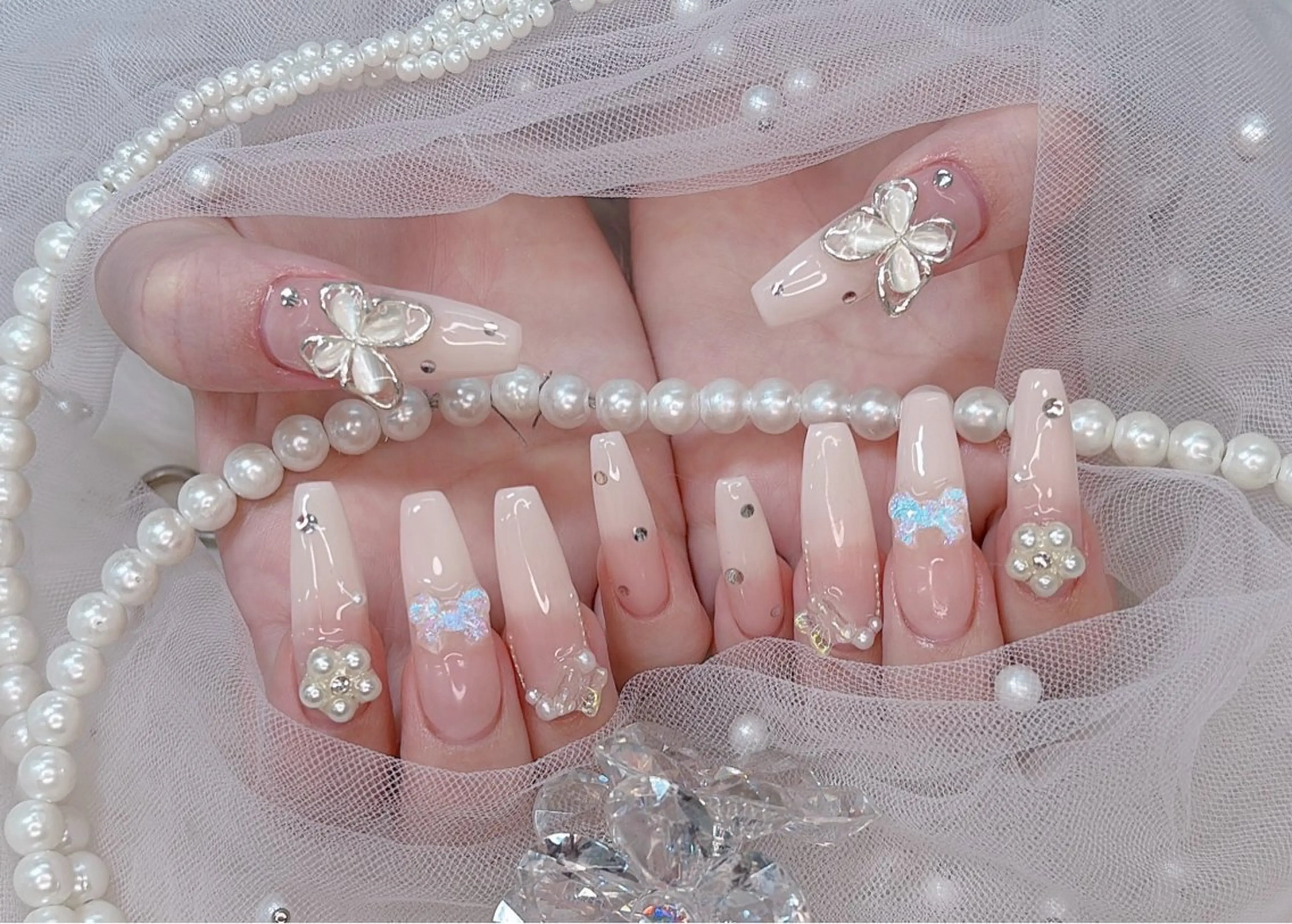 ネイル R nailsalon所属・ナ ナのネイルデザイン
