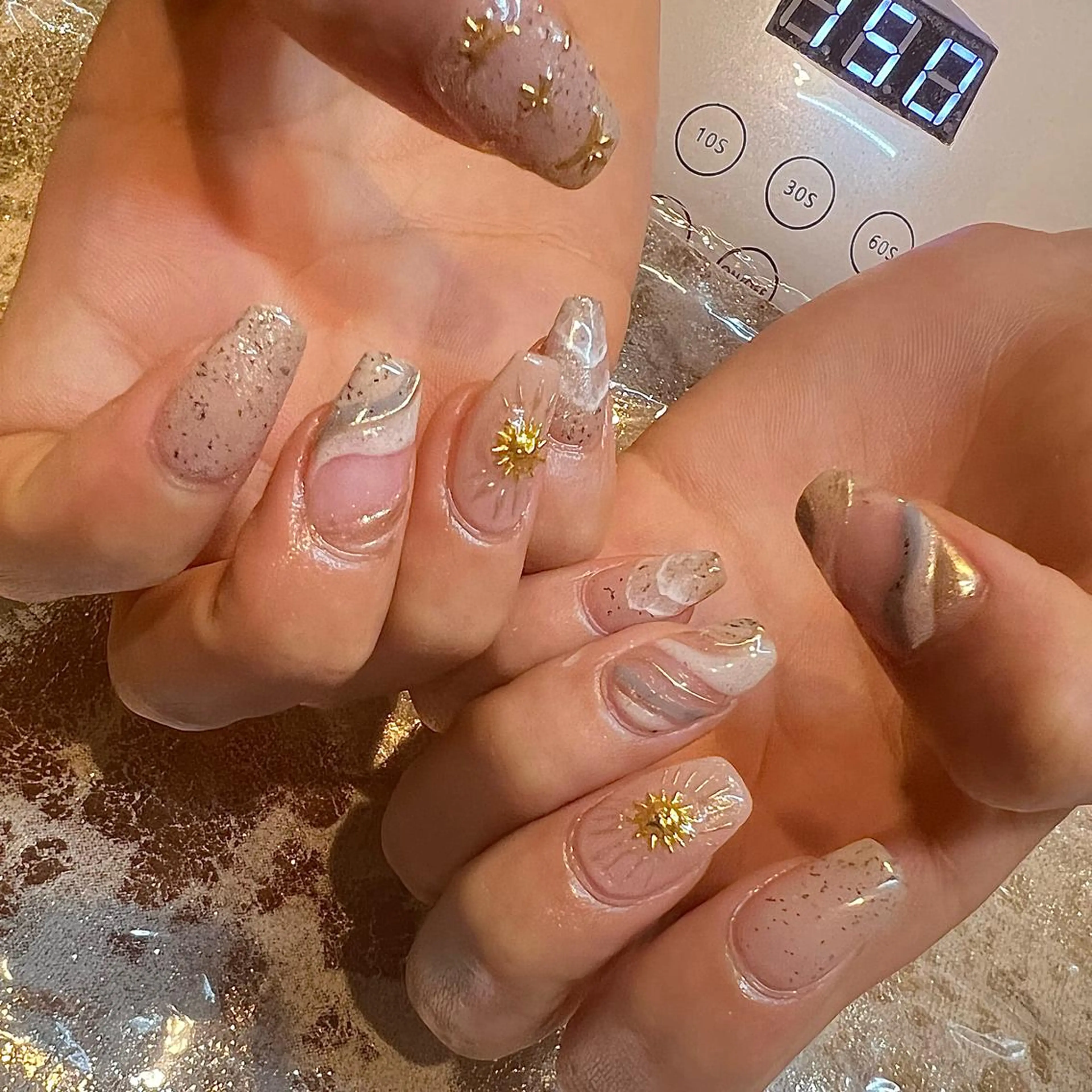 ミディアム ネイル アートネイル ハンドネイル H🌺 NAILのネイルデザイン
