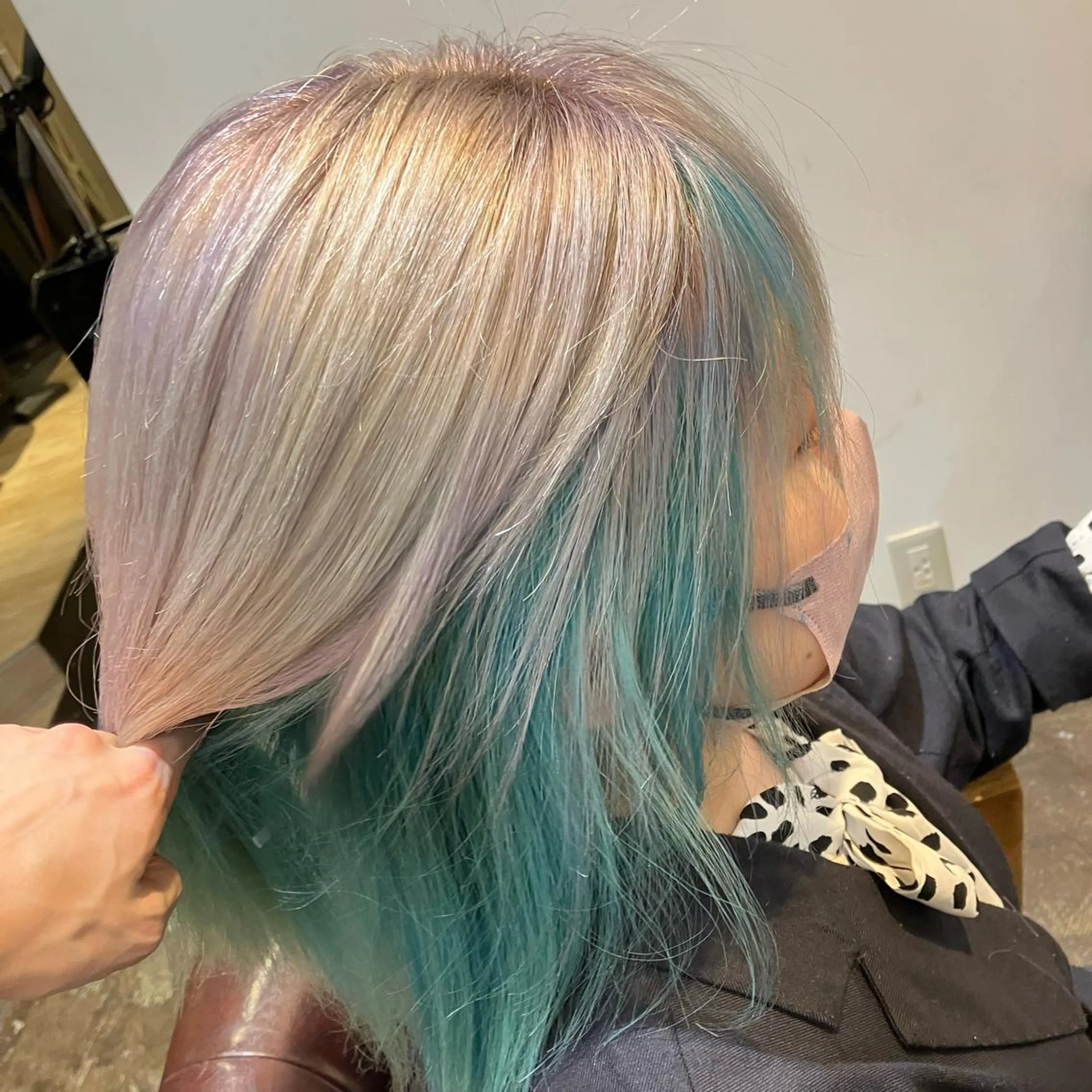 セミロング カラー パーマ ヘアアレンジ メンズ キッズ ネイル マツエク・マツパ アイブロウ メンズハイトーン デザインカラー ハイトーンカラー 眉カラー ヘアカラー 🌿横浜大口美容室 rodina.cocのヘアスタイル