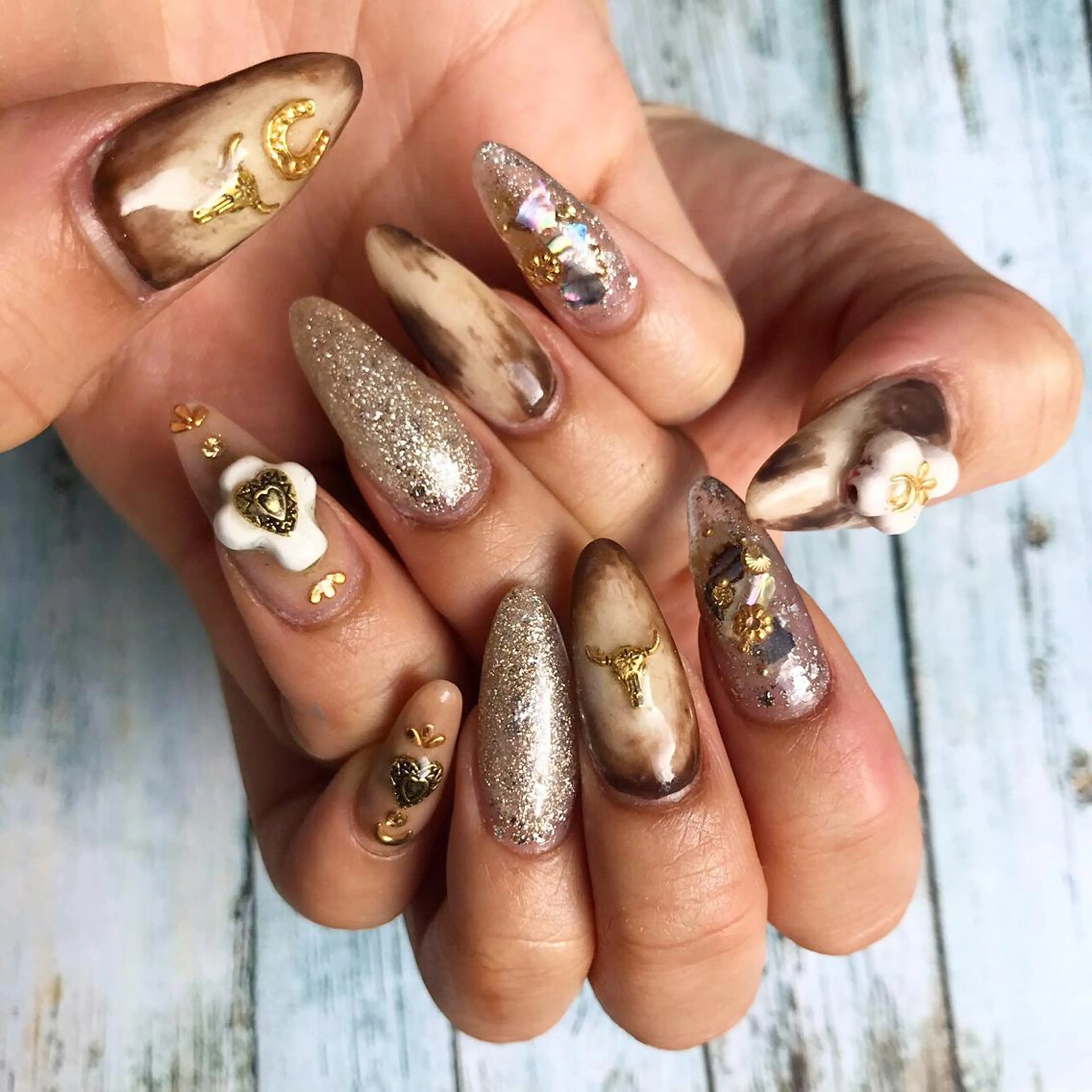 ネイル crestnail所属・小林 束紗のネイルデザイン