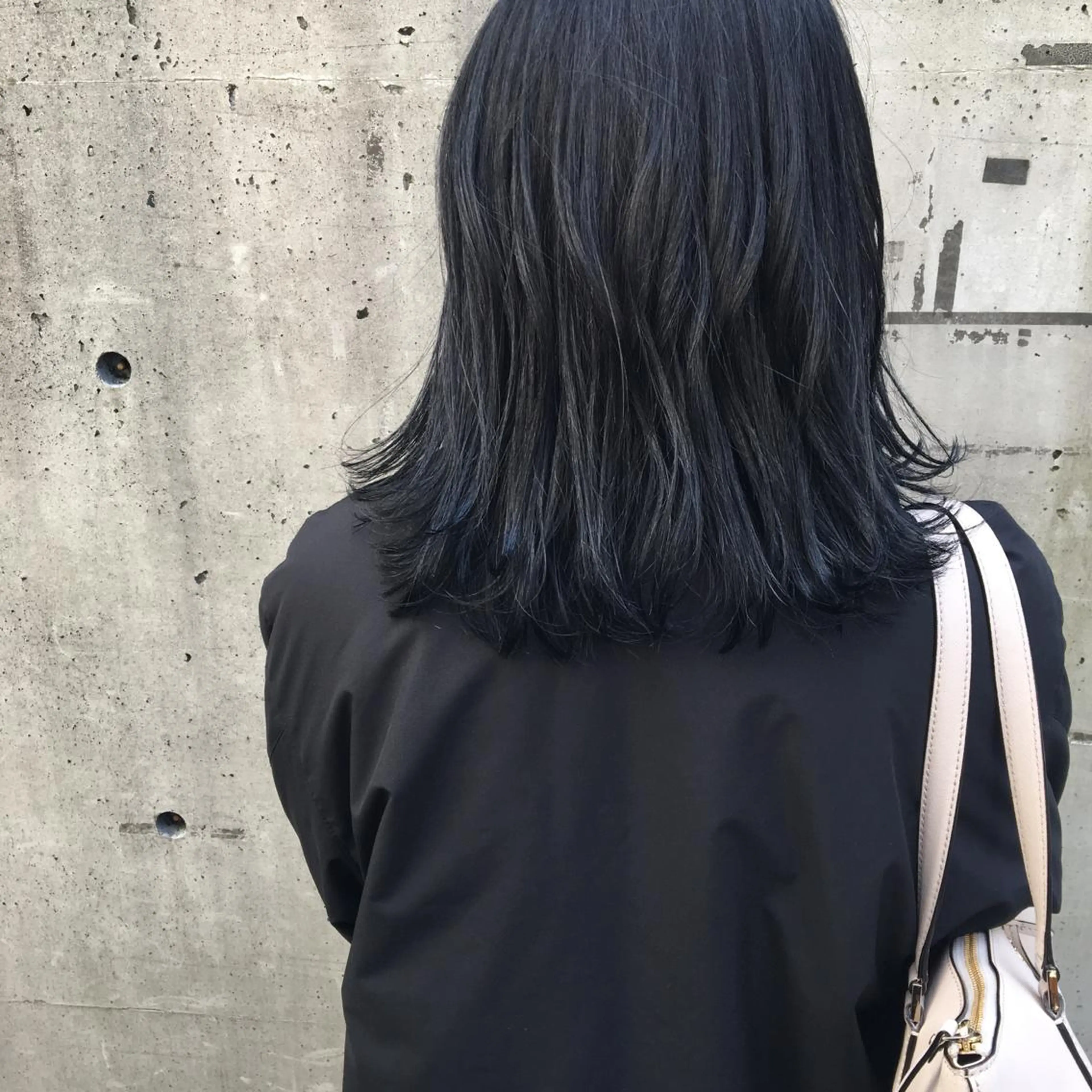 セミロング カラー ブルーカラー ネイビーカラー emme MIHO♡のヘアスタイル
