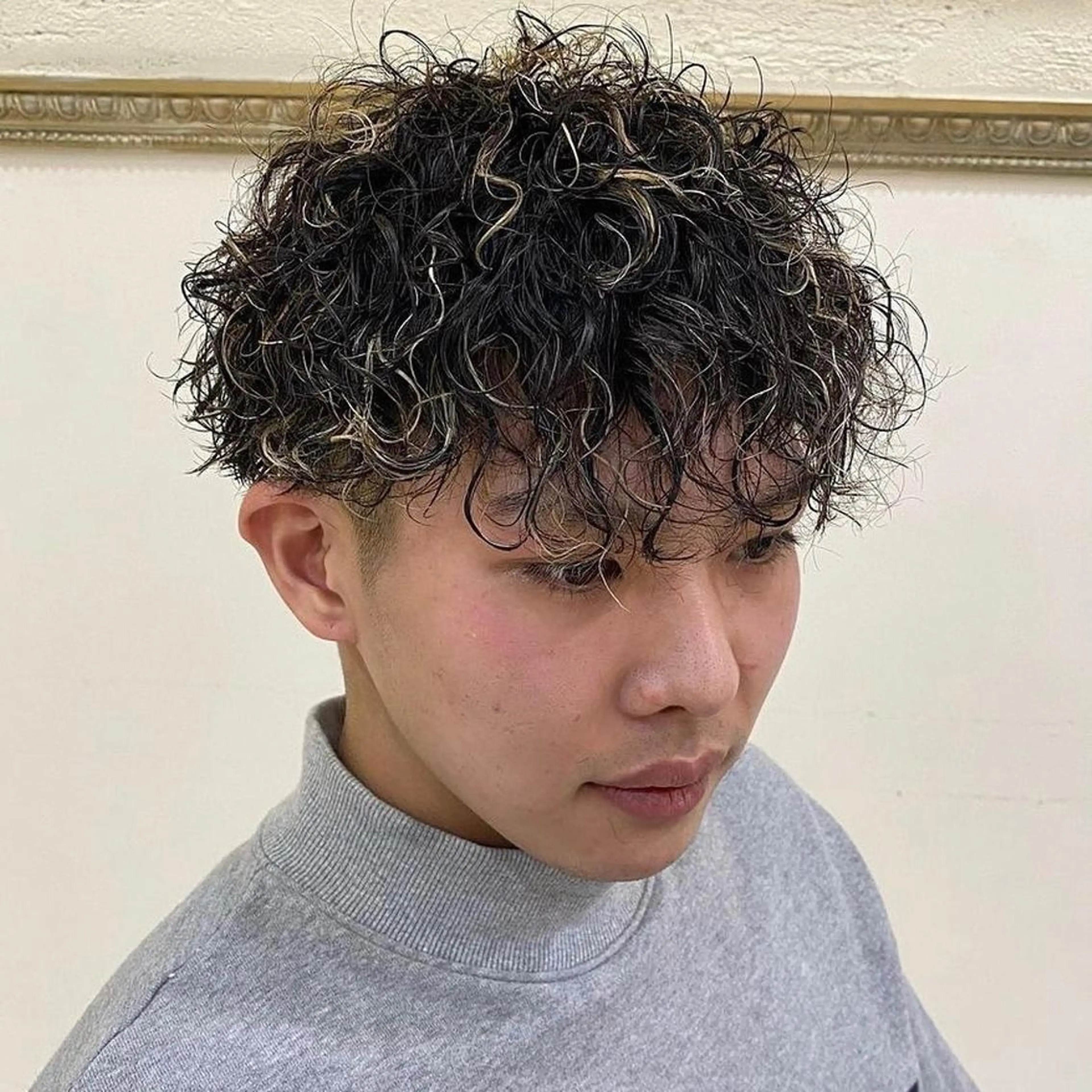 パーマ メンズ フェードカット メンズパーマ プードルパーマ メンズツイストパーマ ツイストスパイラルパーマ 年間2000名担当◎ パーマ職人/仲原佑樹のヘアスタイル