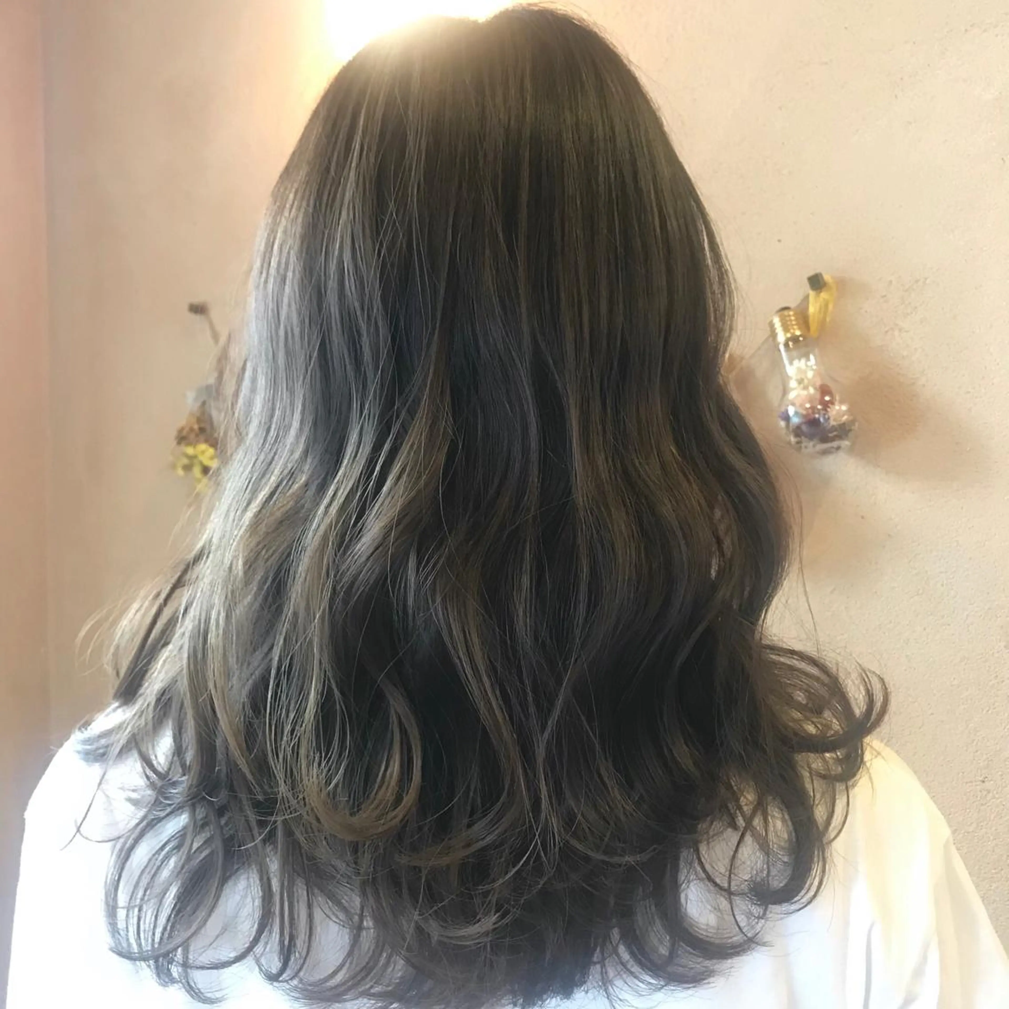 セミロング 透明感カラー/ 寺田千雅子のヘアスタイル