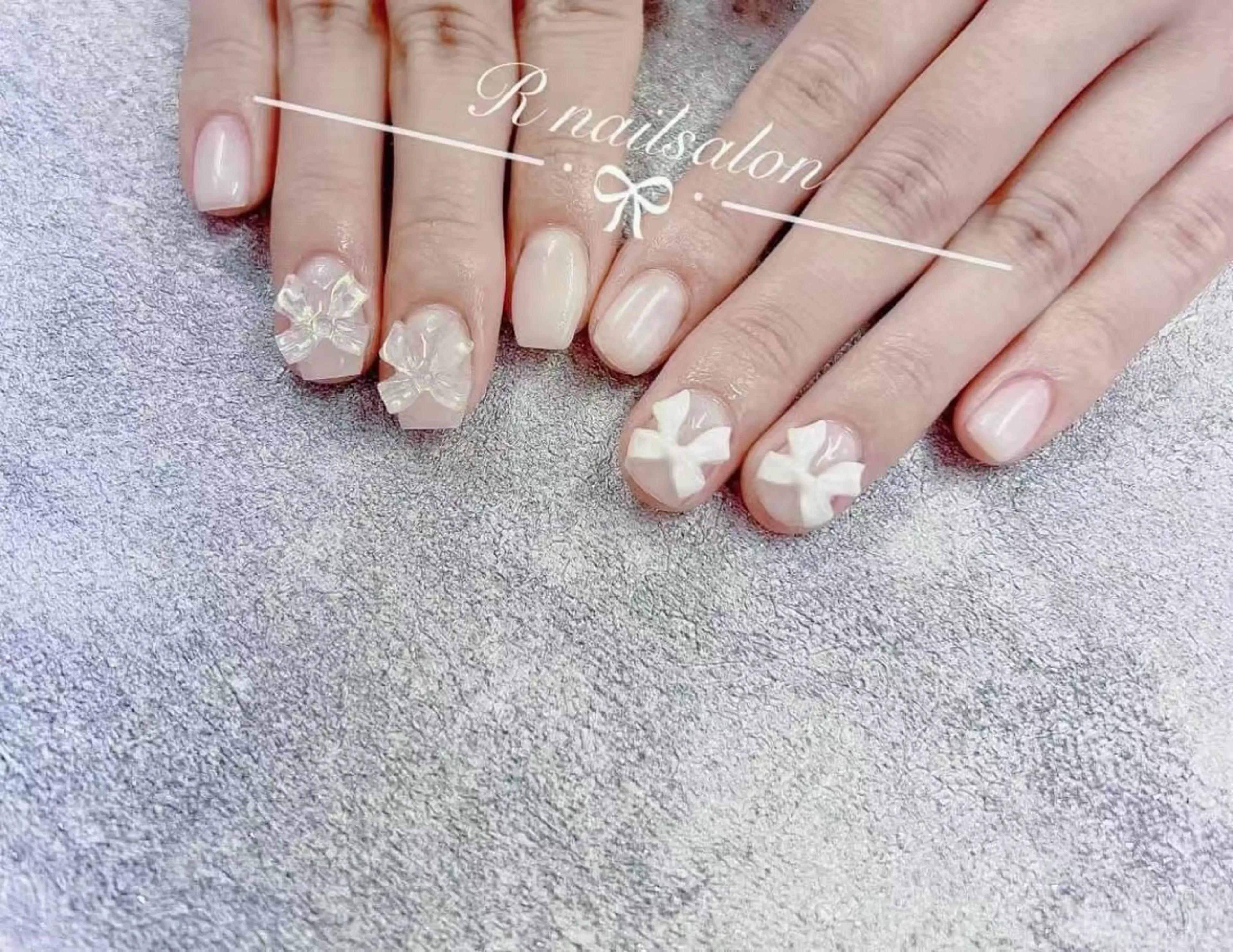 ミディアム ハンドネイル R NAILSALONのネイルデザイン