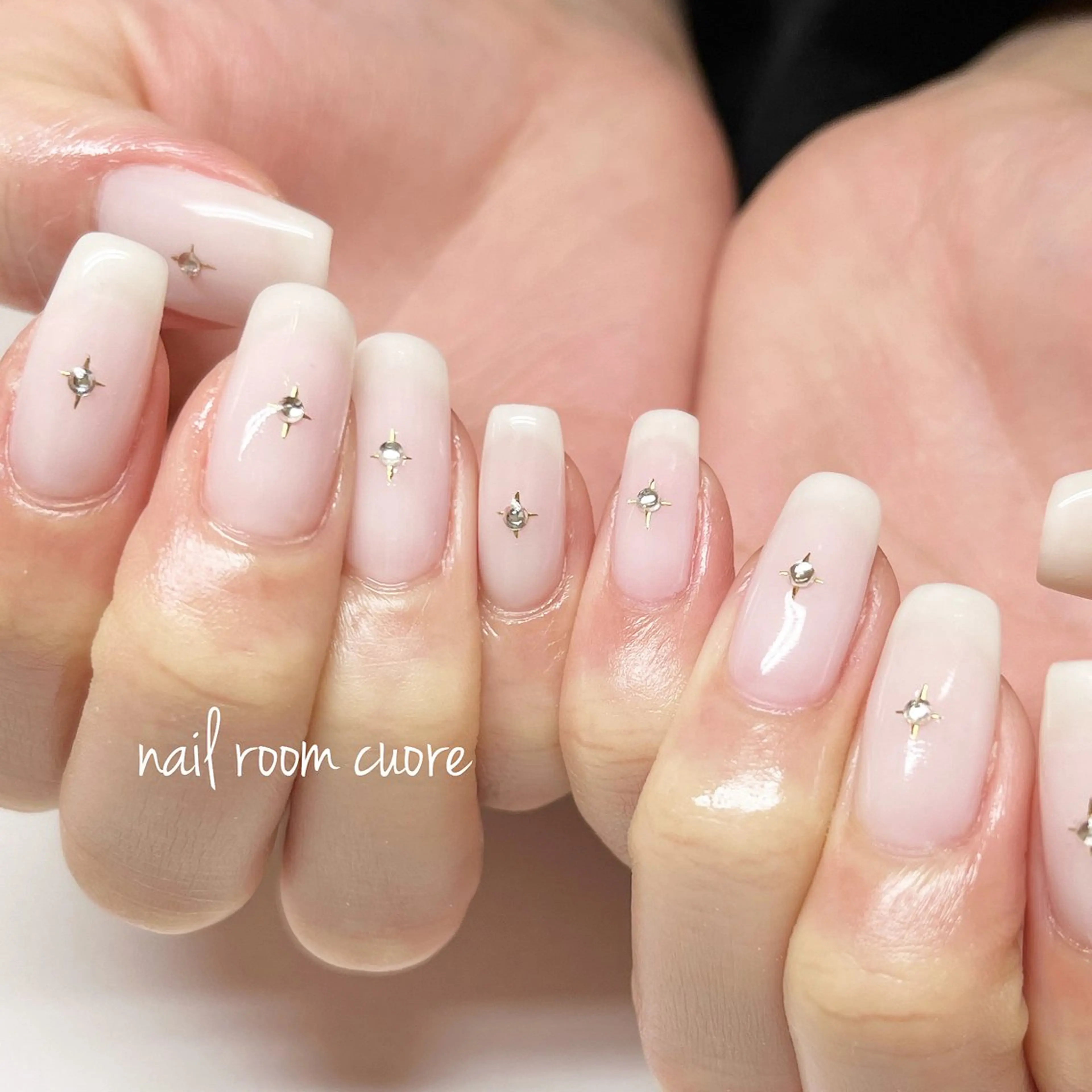 ネイル ストーンネイル nail room  cuore所属・松尾 典子のネイルデザイン