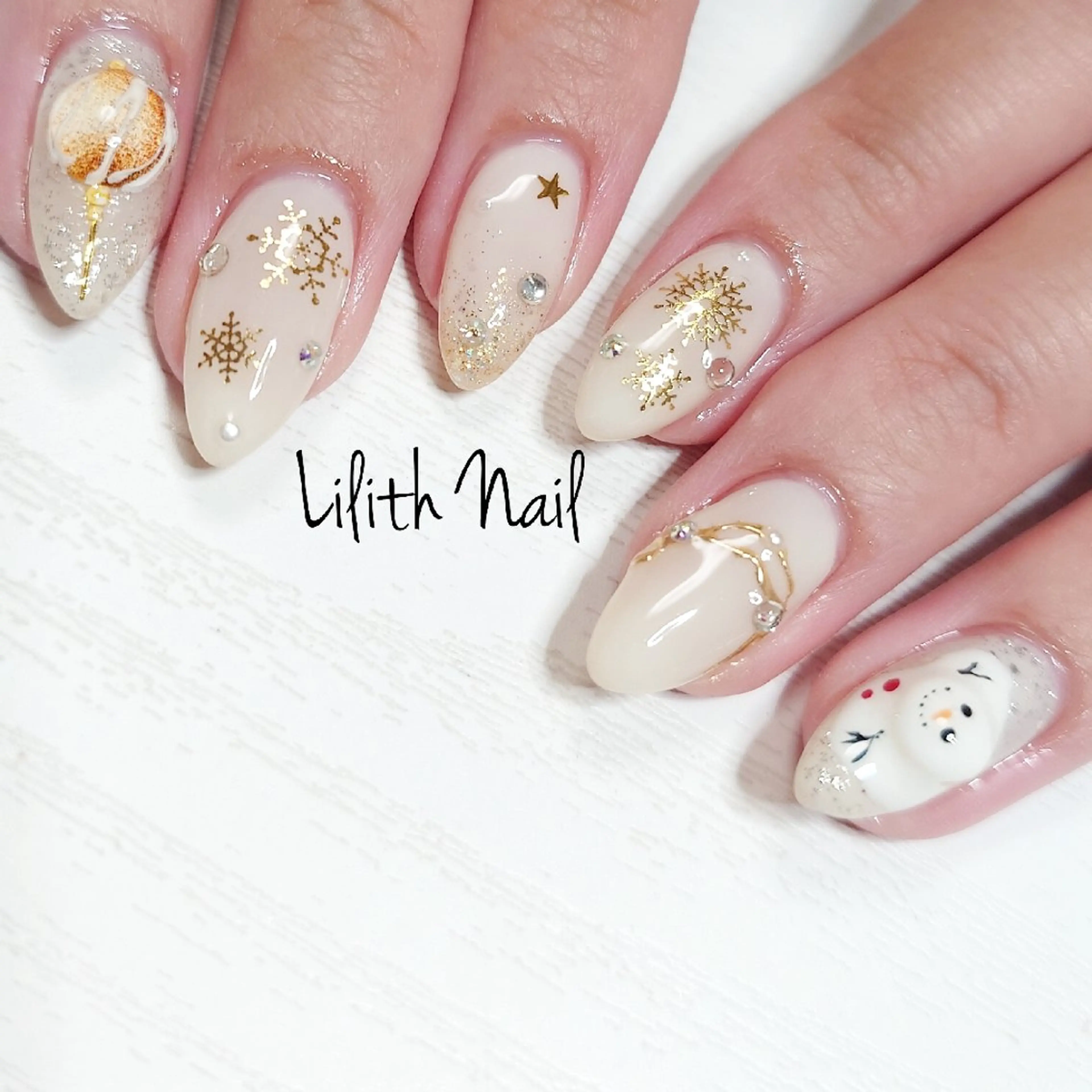 ネイル 冬ネイル クリスマス ハンドネイル Lilith Nailのネイルデザイン