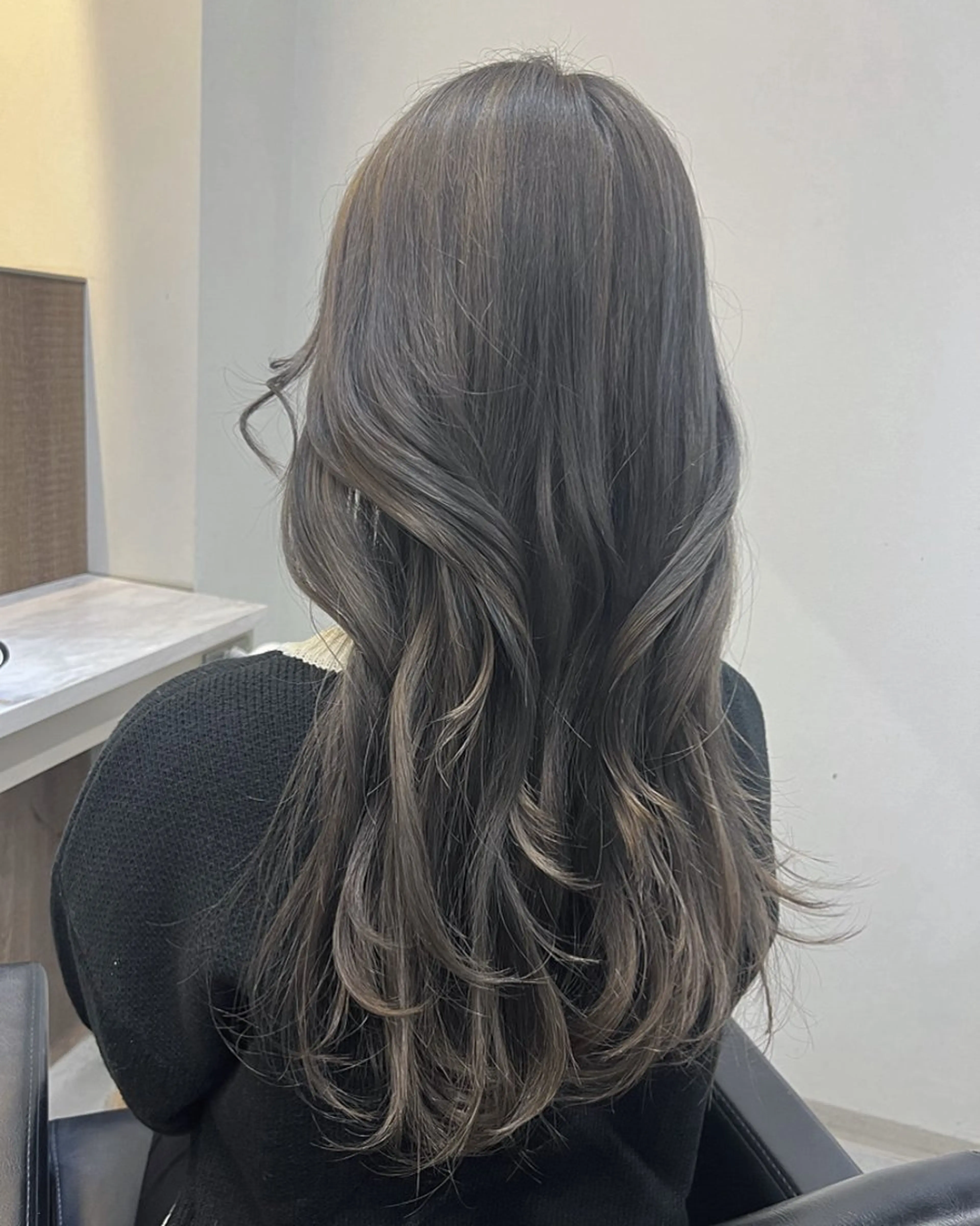 ロング カラー 韓国ヘア🇰🇷 中島志菜のヘアスタイル